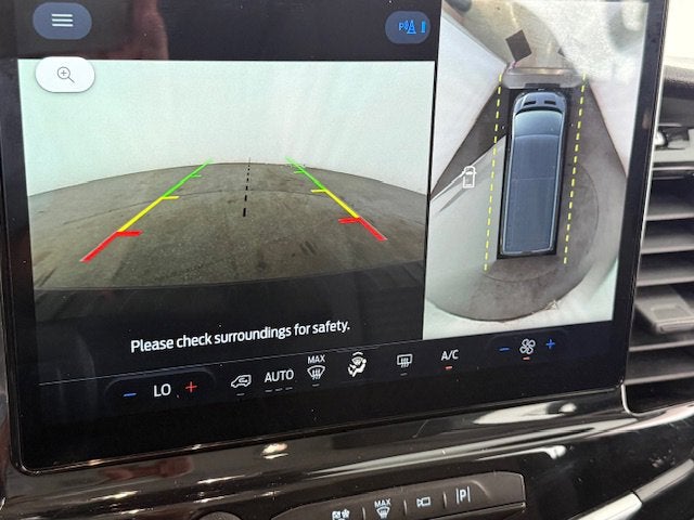 2023 Ford Transit Passenger Wagon XLT