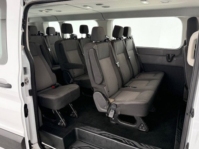 2023 Ford Transit Passenger Wagon XLT