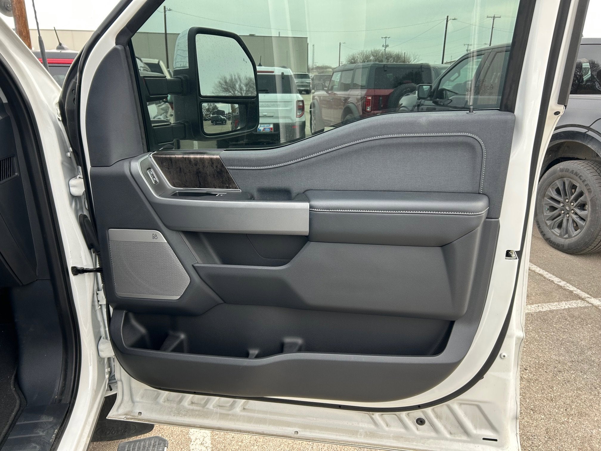 2024 Ford Super Duty F-350 DRW Base