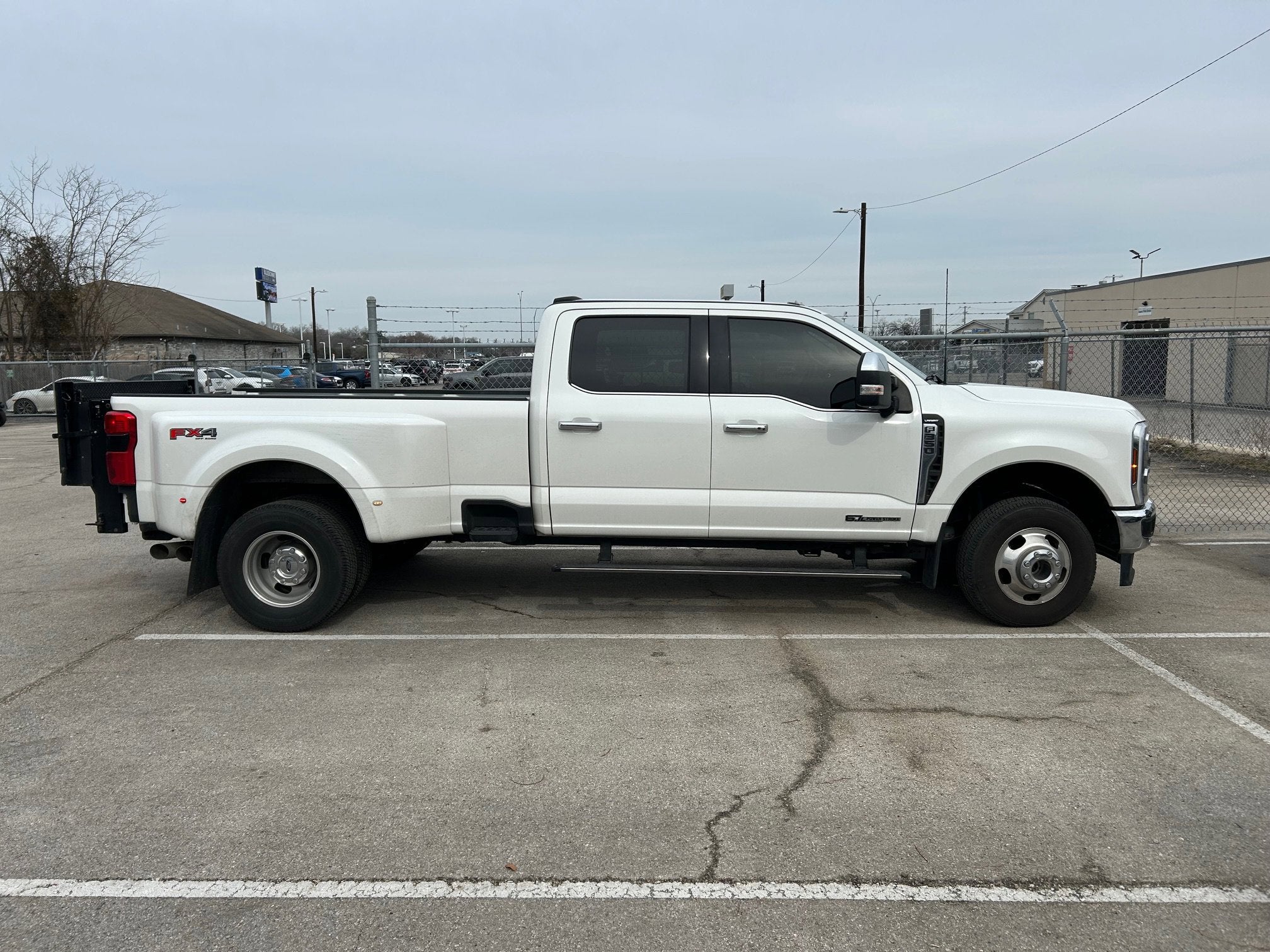 2024 Ford Super Duty F-350 DRW Base