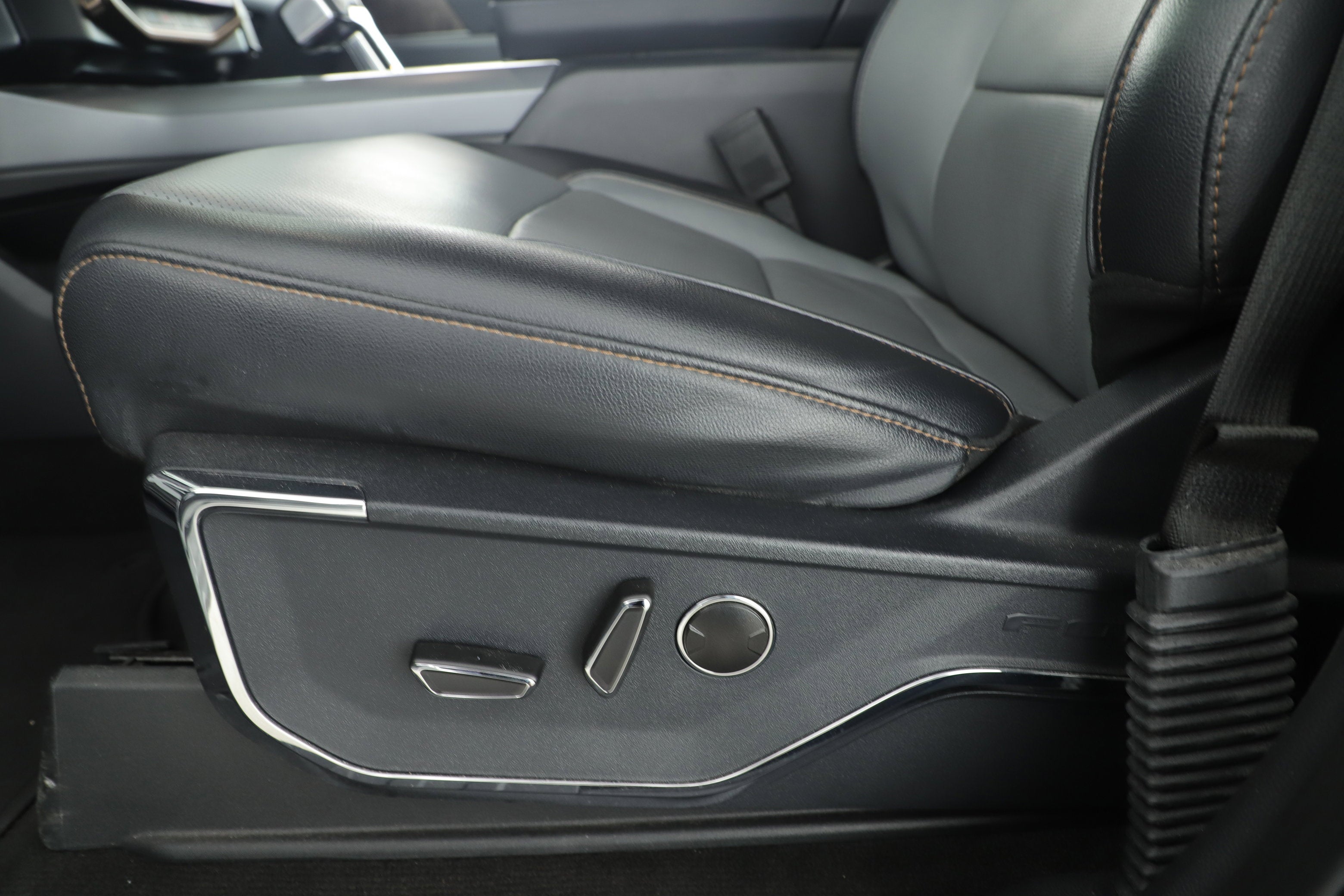 2023 Ford F-150 Lightning XL