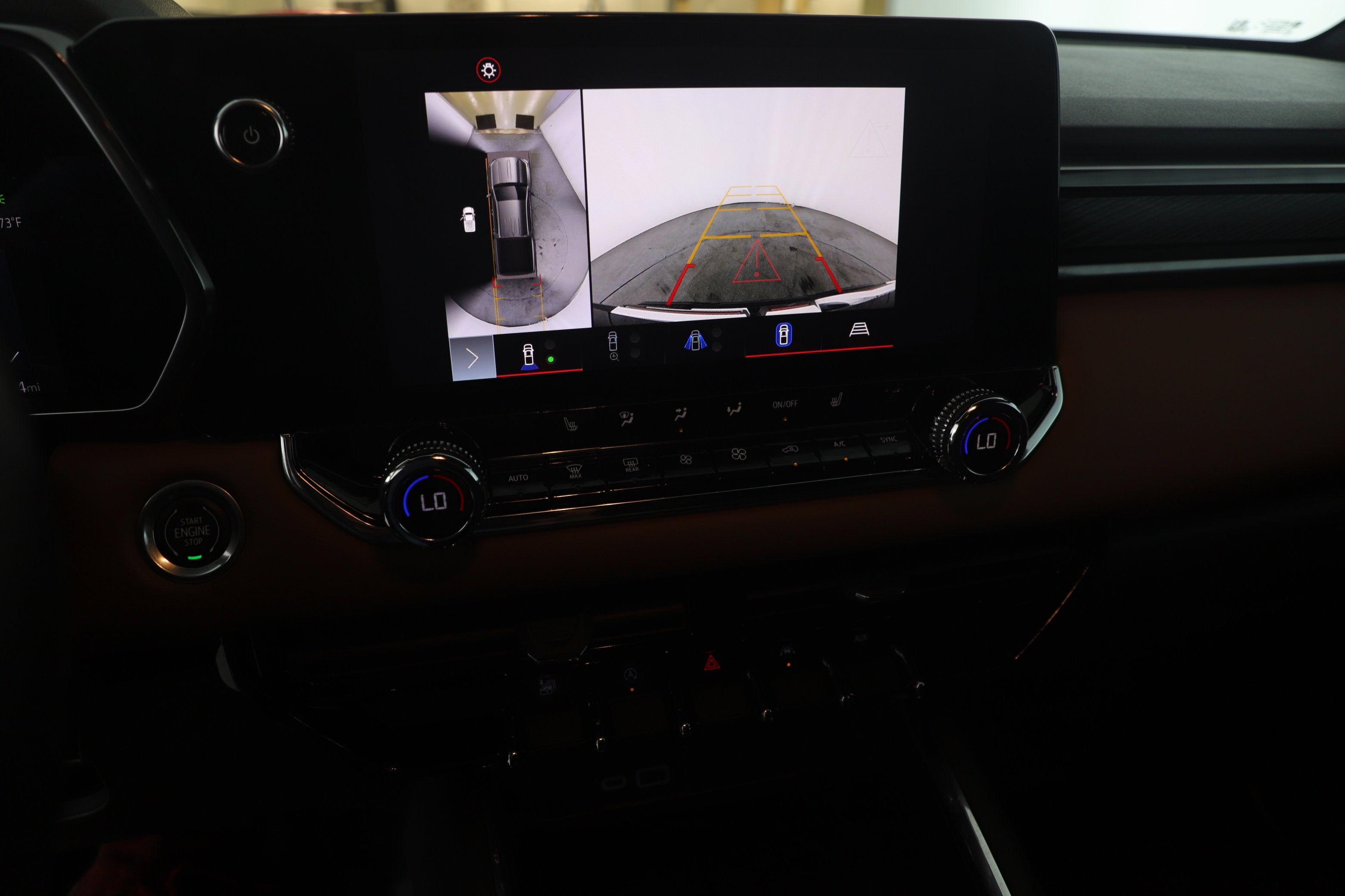 2023 GMC Canyon 4WD AT4