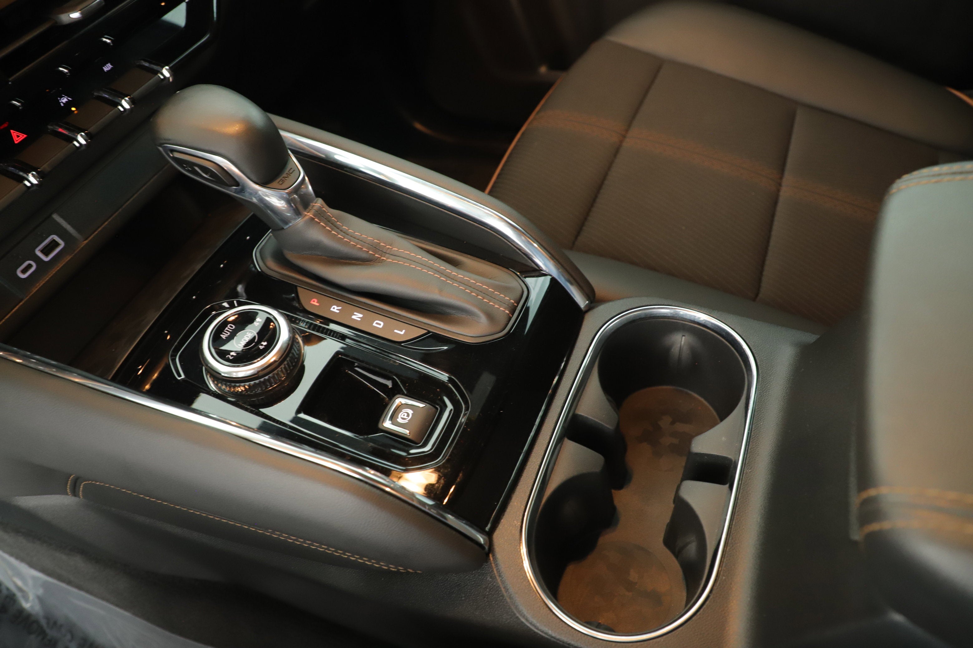 2023 GMC Canyon 4WD AT4