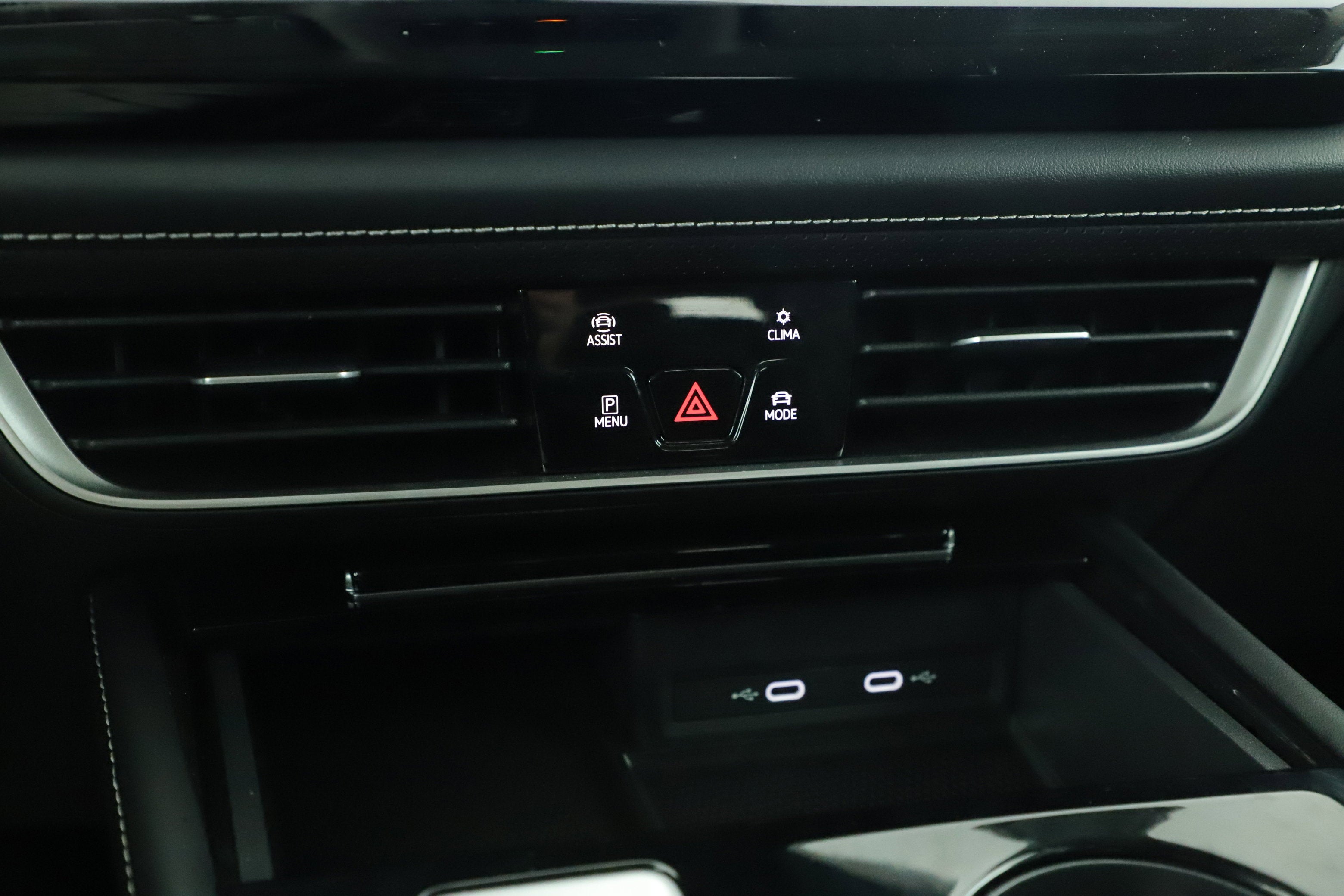 2024 Volkswagen Atlas 2.0T SE with Technology