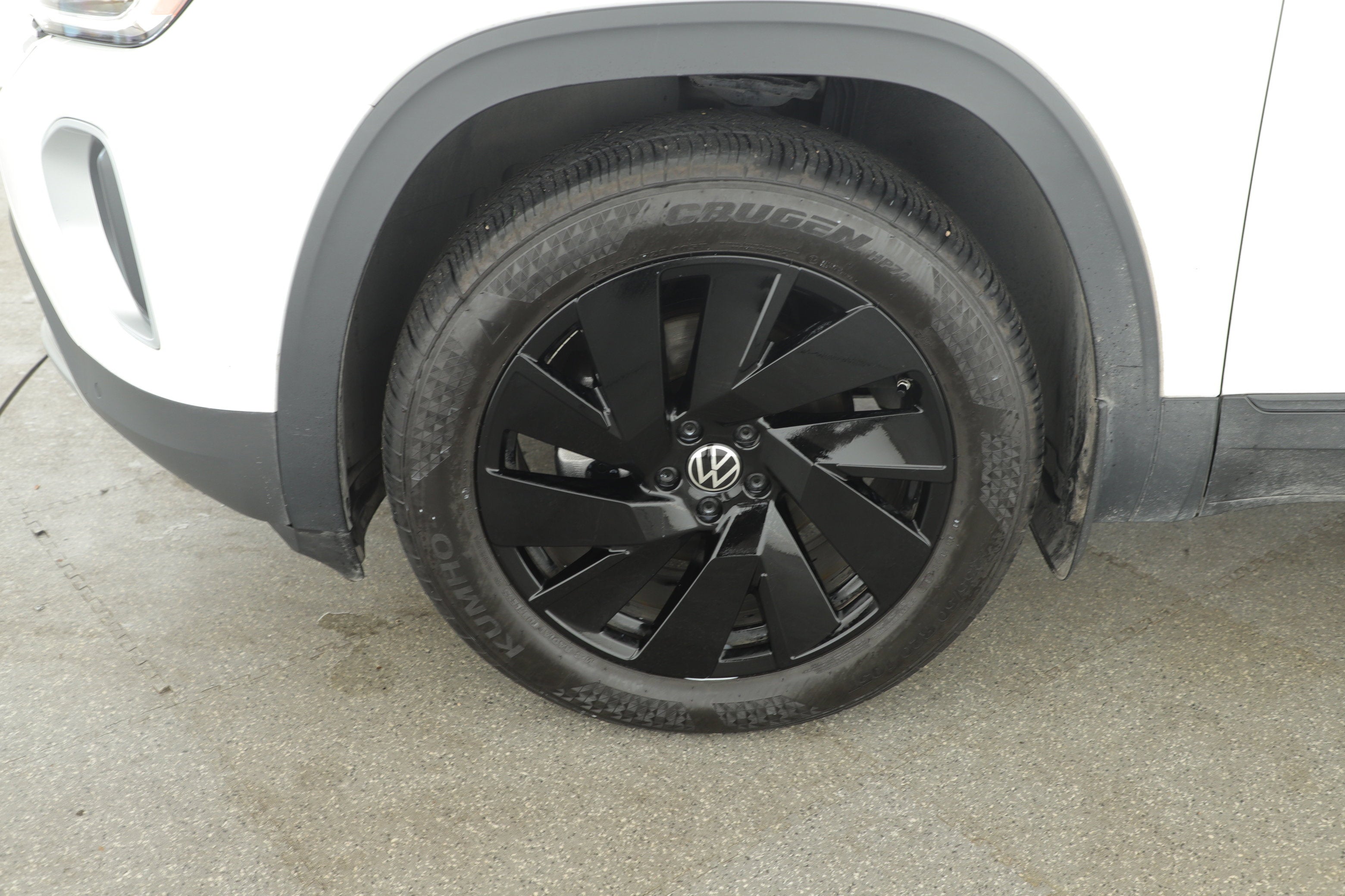 2024 Volkswagen Atlas 2.0T SE with Technology