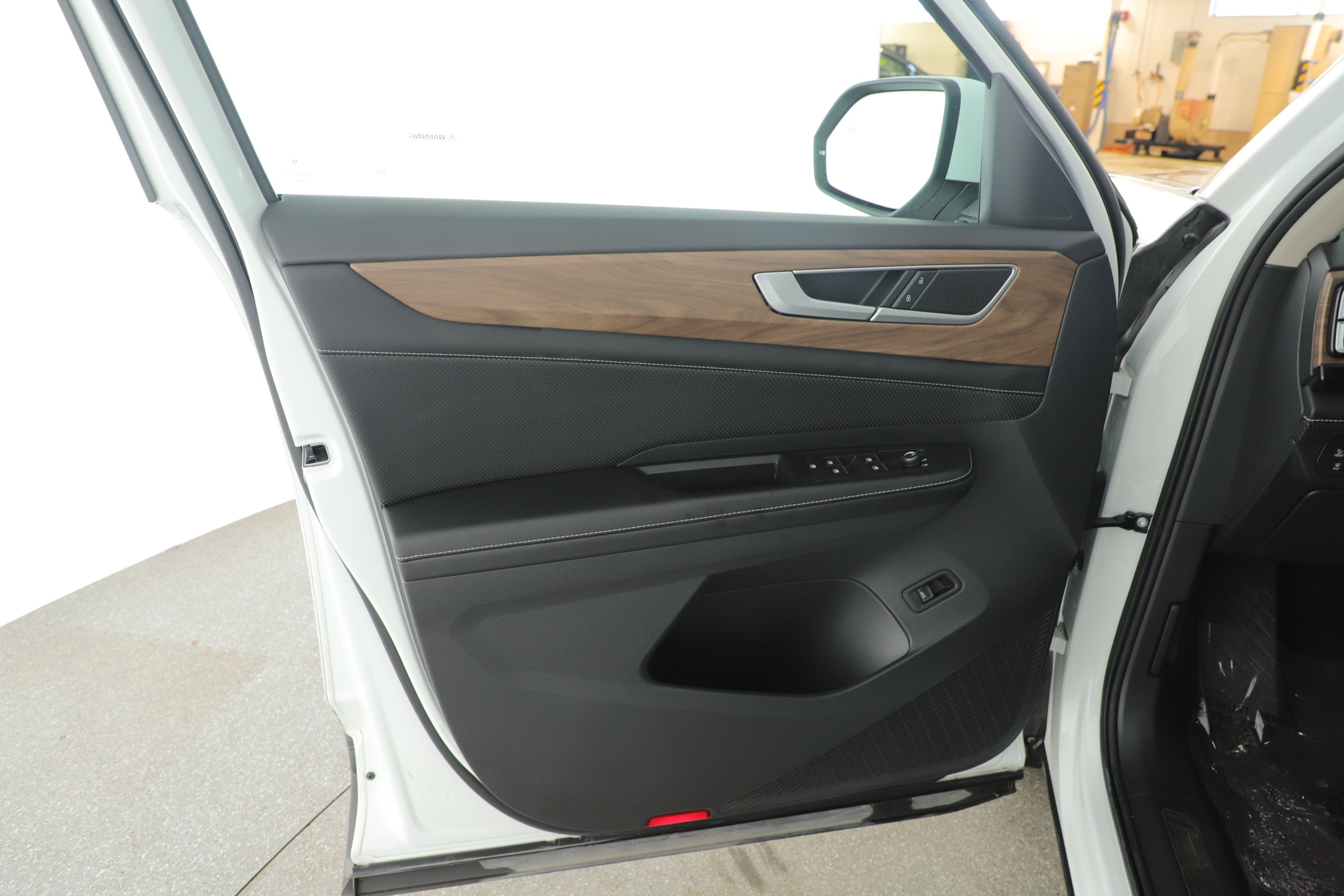 2024 Volkswagen Atlas 2.0T SE with Technology