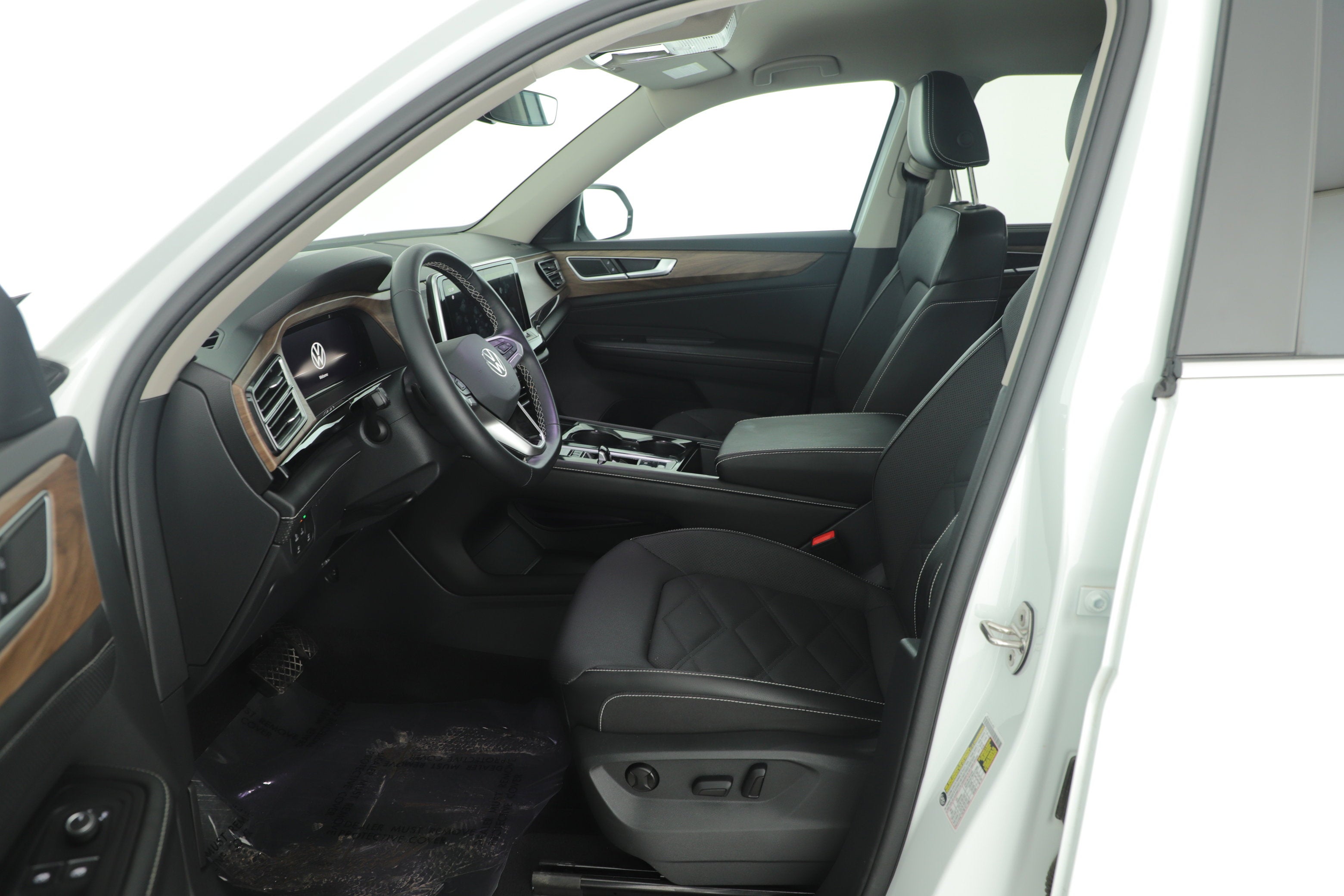 2024 Volkswagen Atlas 2.0T SE with Technology