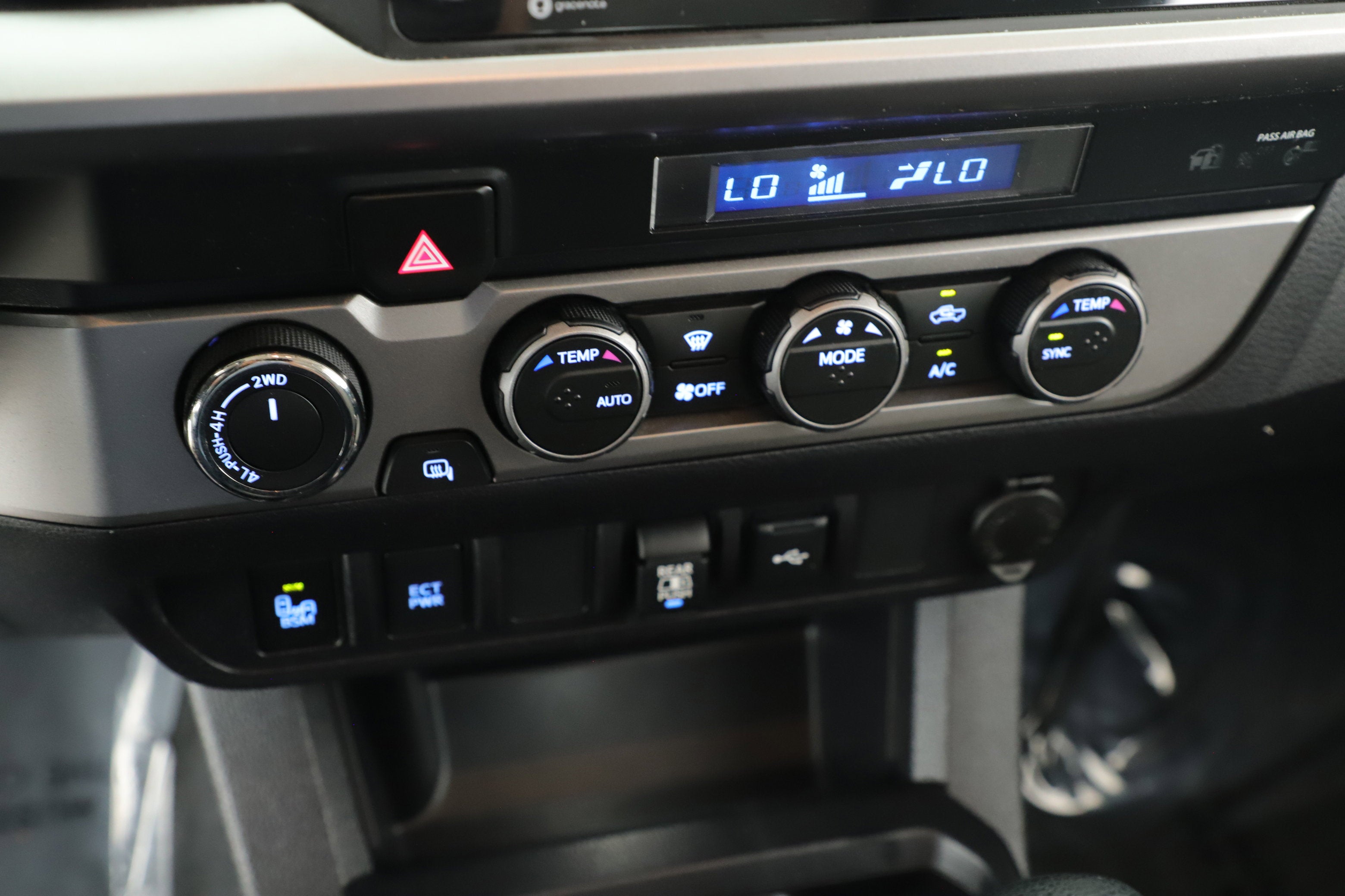 2022 Toyota Tacoma 4WD SR5