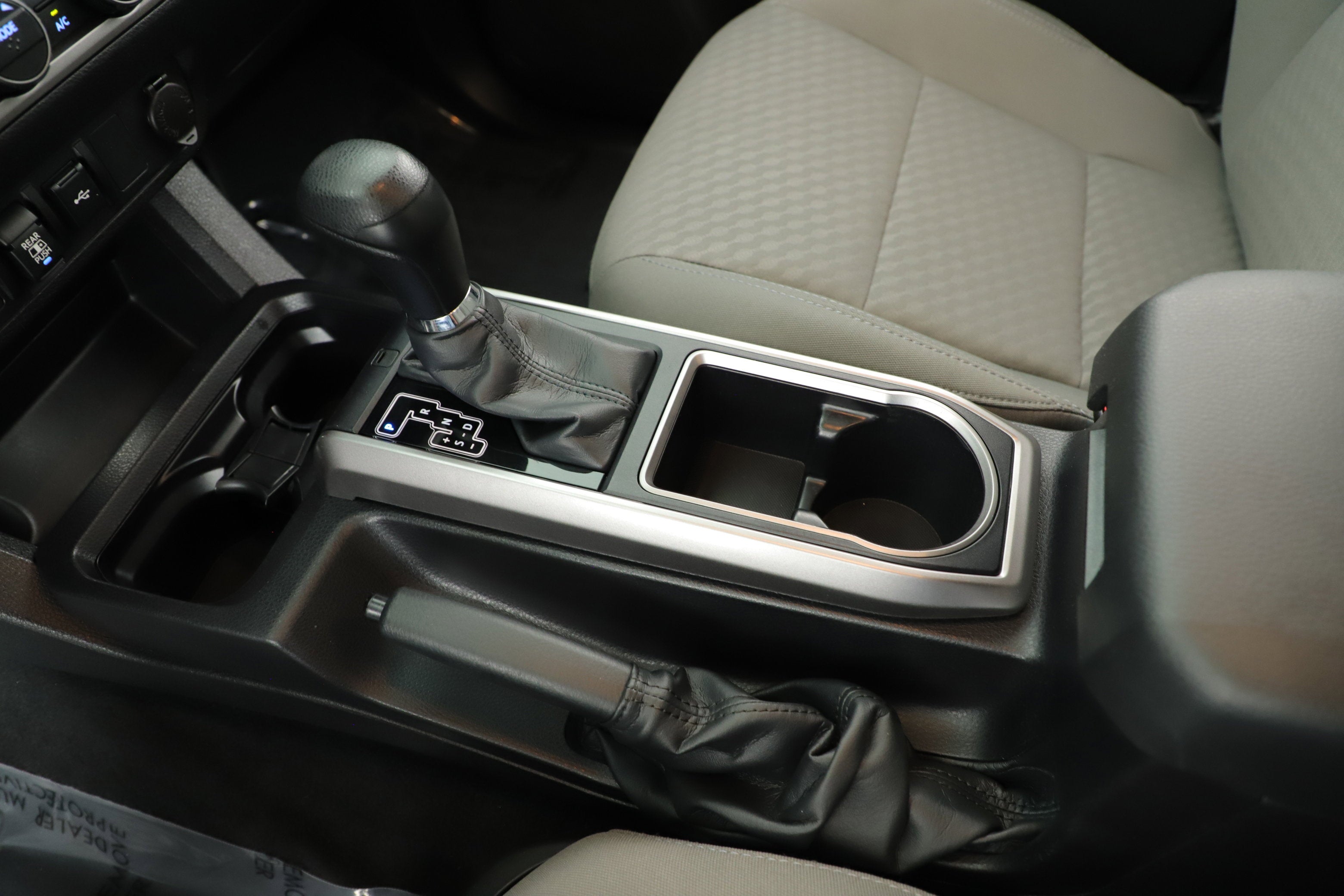 2022 Toyota Tacoma 4WD SR5