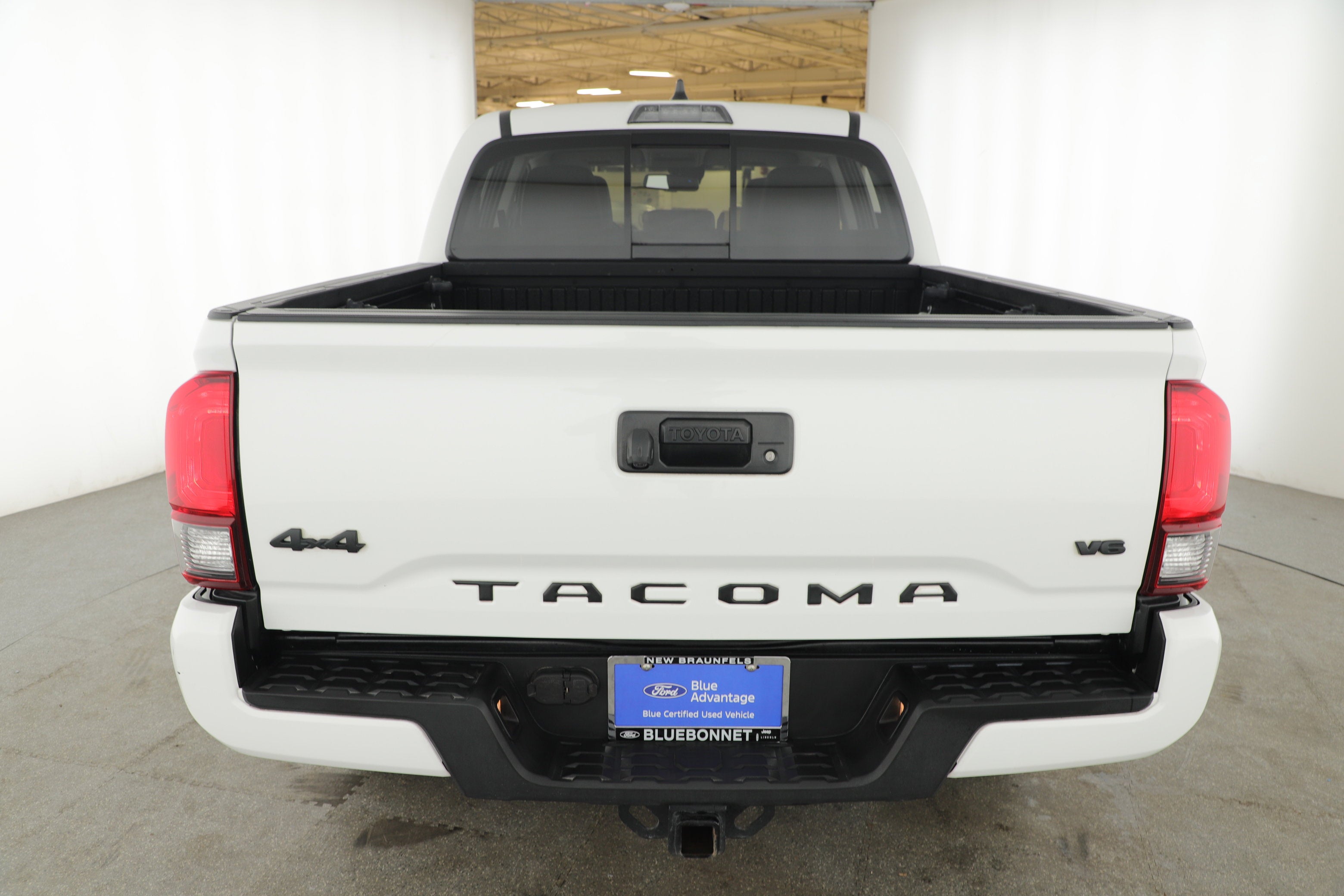 2022 Toyota Tacoma 4WD SR5