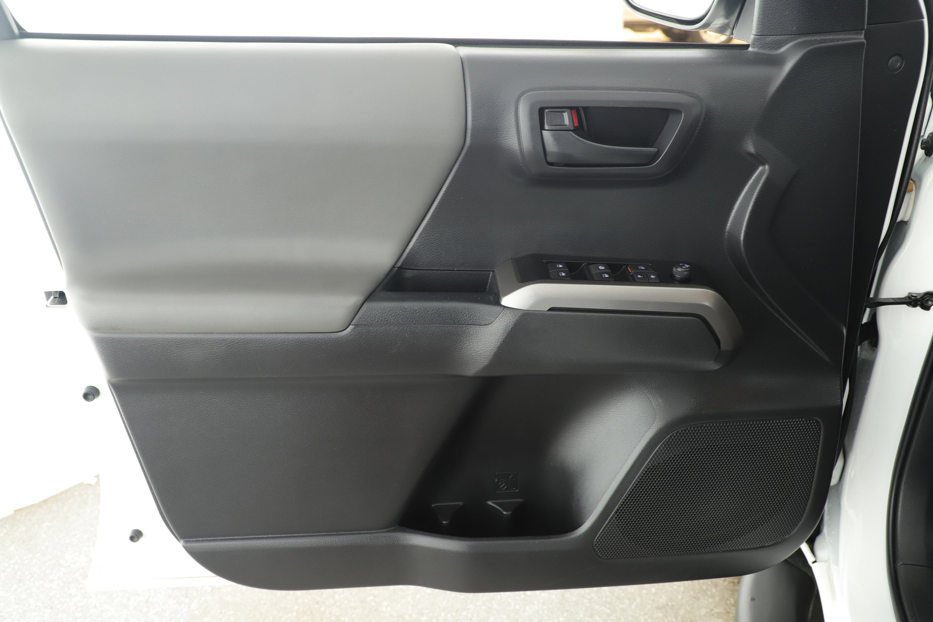 2022 Toyota Tacoma 4WD SR5