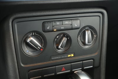 2013 Volkswagen Beetle Convertible 2.5L