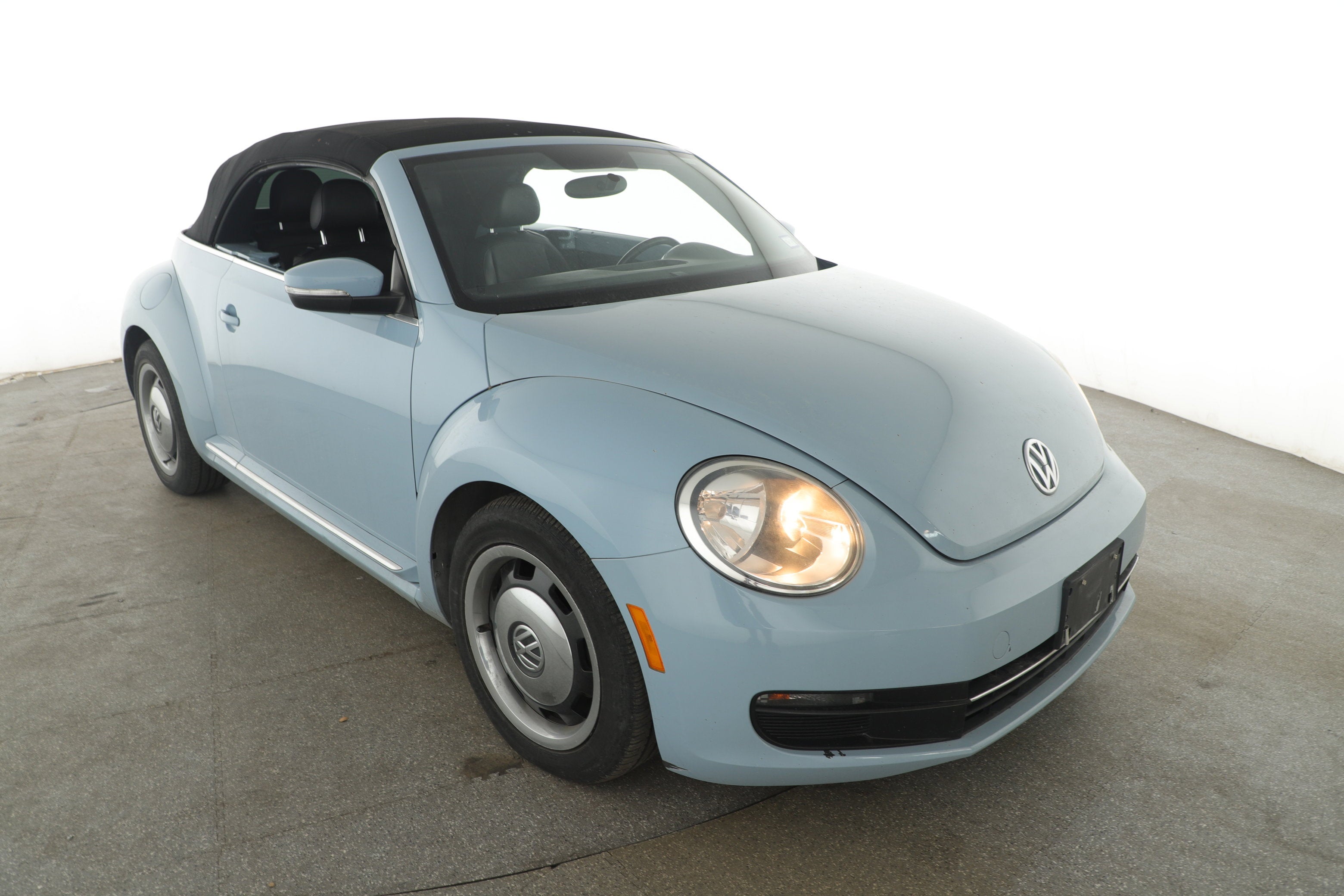 2013 Volkswagen Beetle Convertible 2.5L