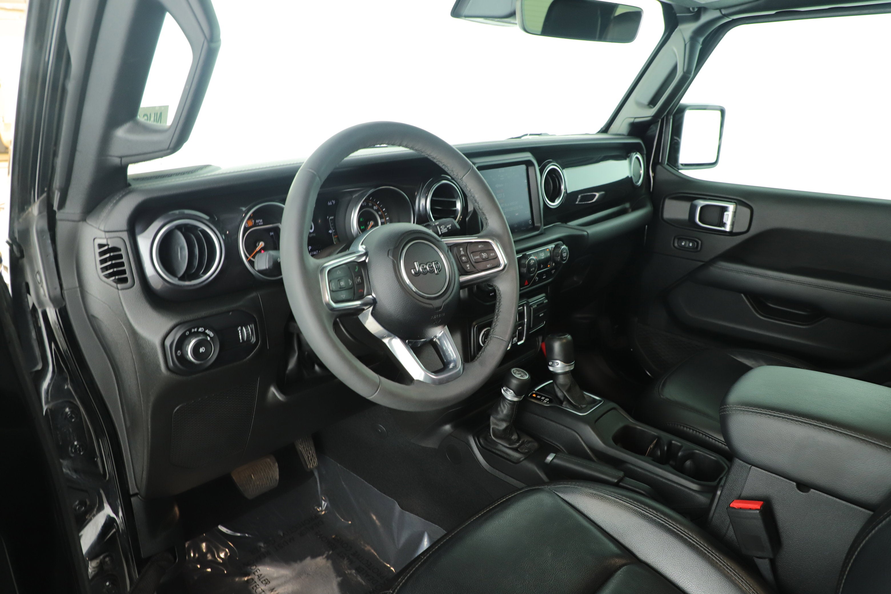 2023 Jeep Wrangler 4-Door Sahara Altitude 4x4