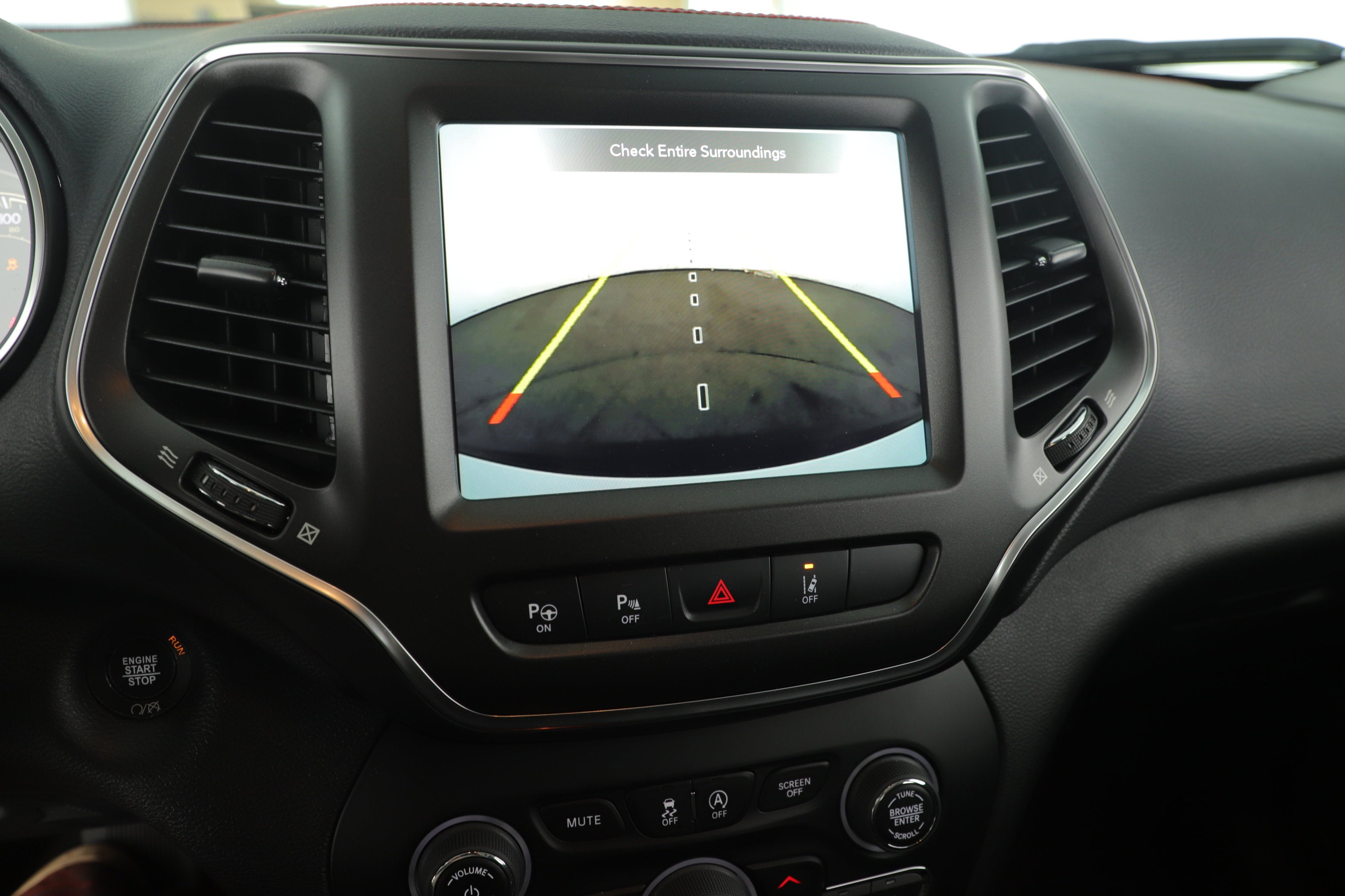 2023 Jeep Cherokee Trailhawk 4x4