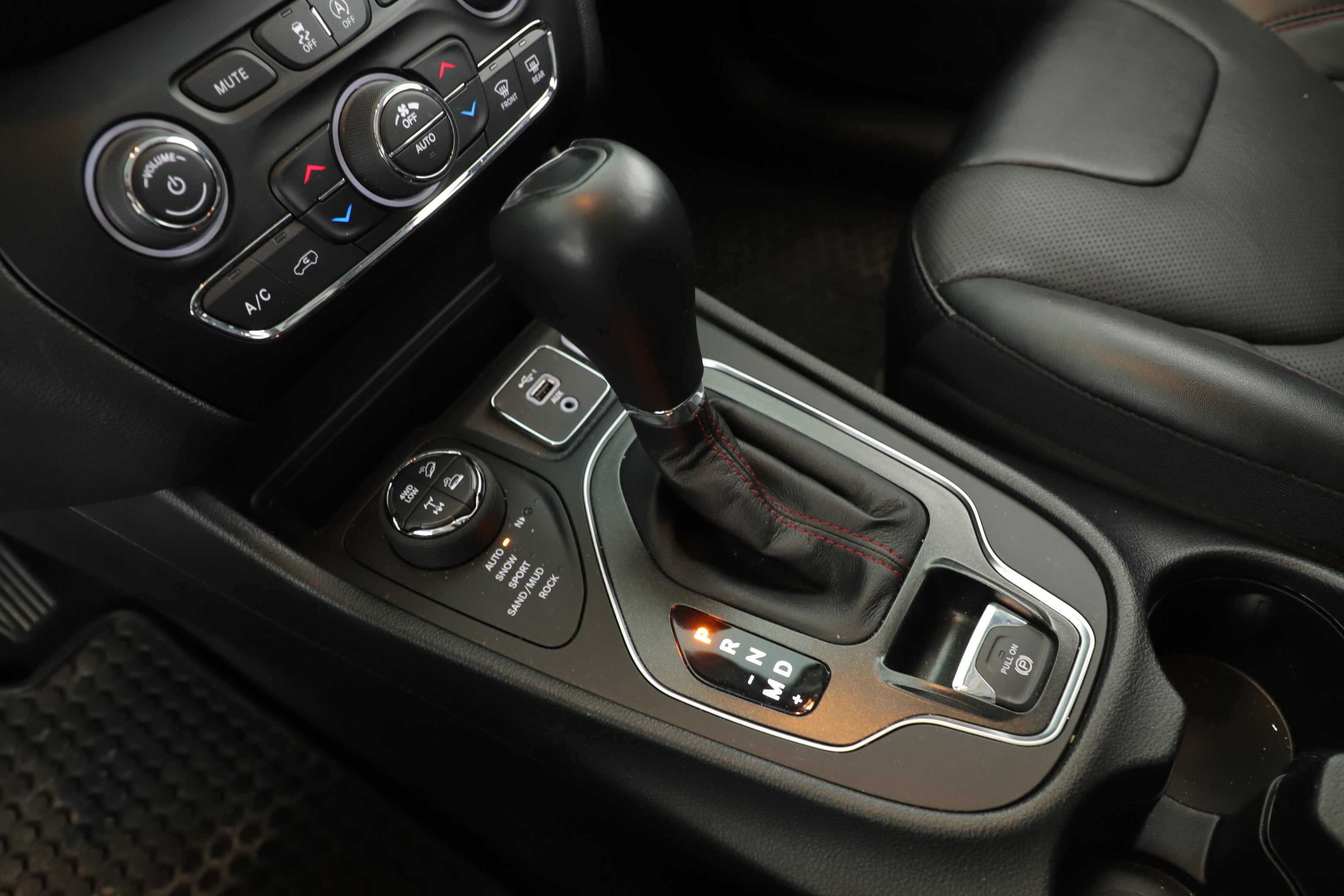 2023 Jeep Cherokee Trailhawk 4x4