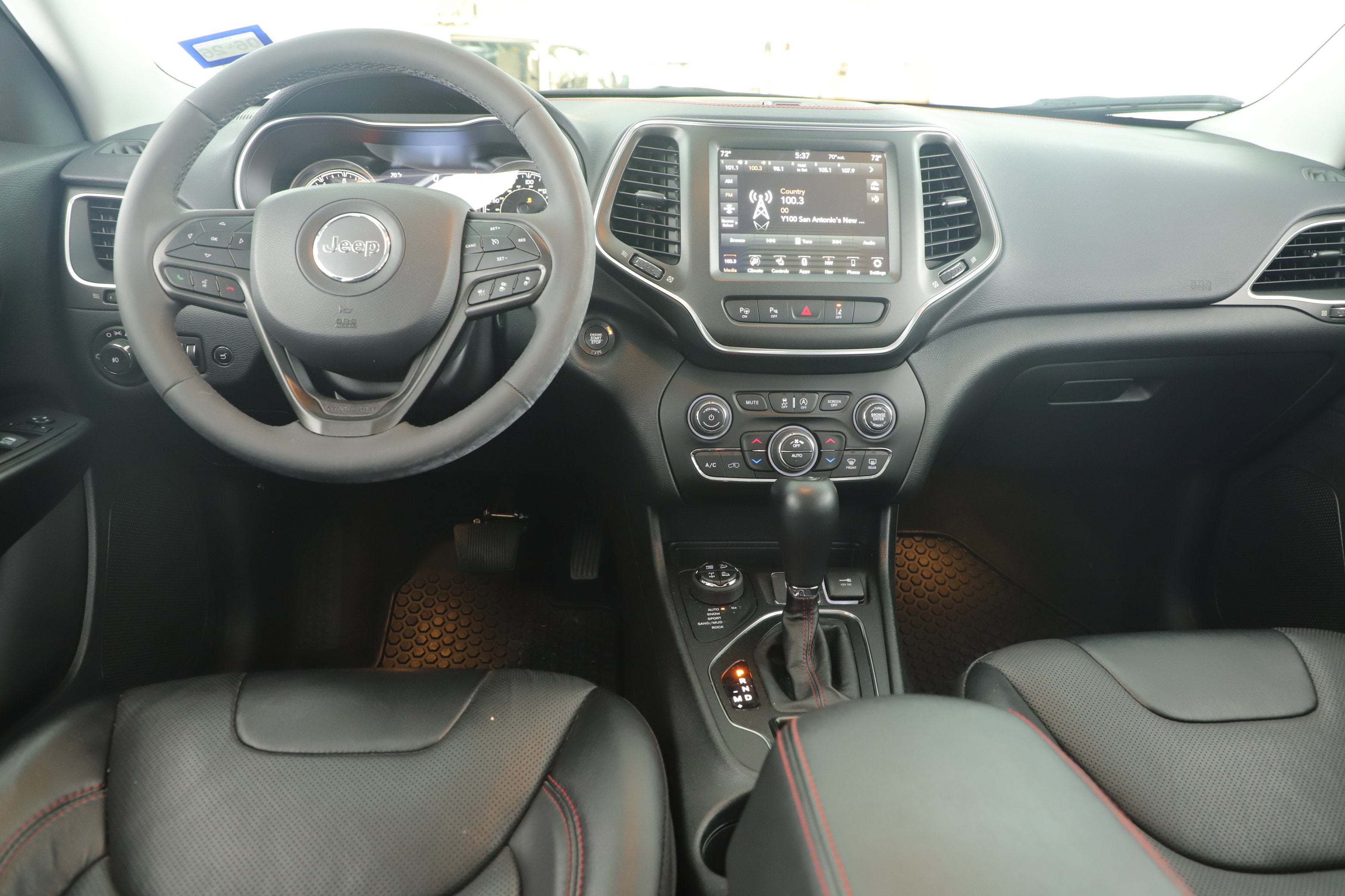 2023 Jeep Cherokee Trailhawk 4x4