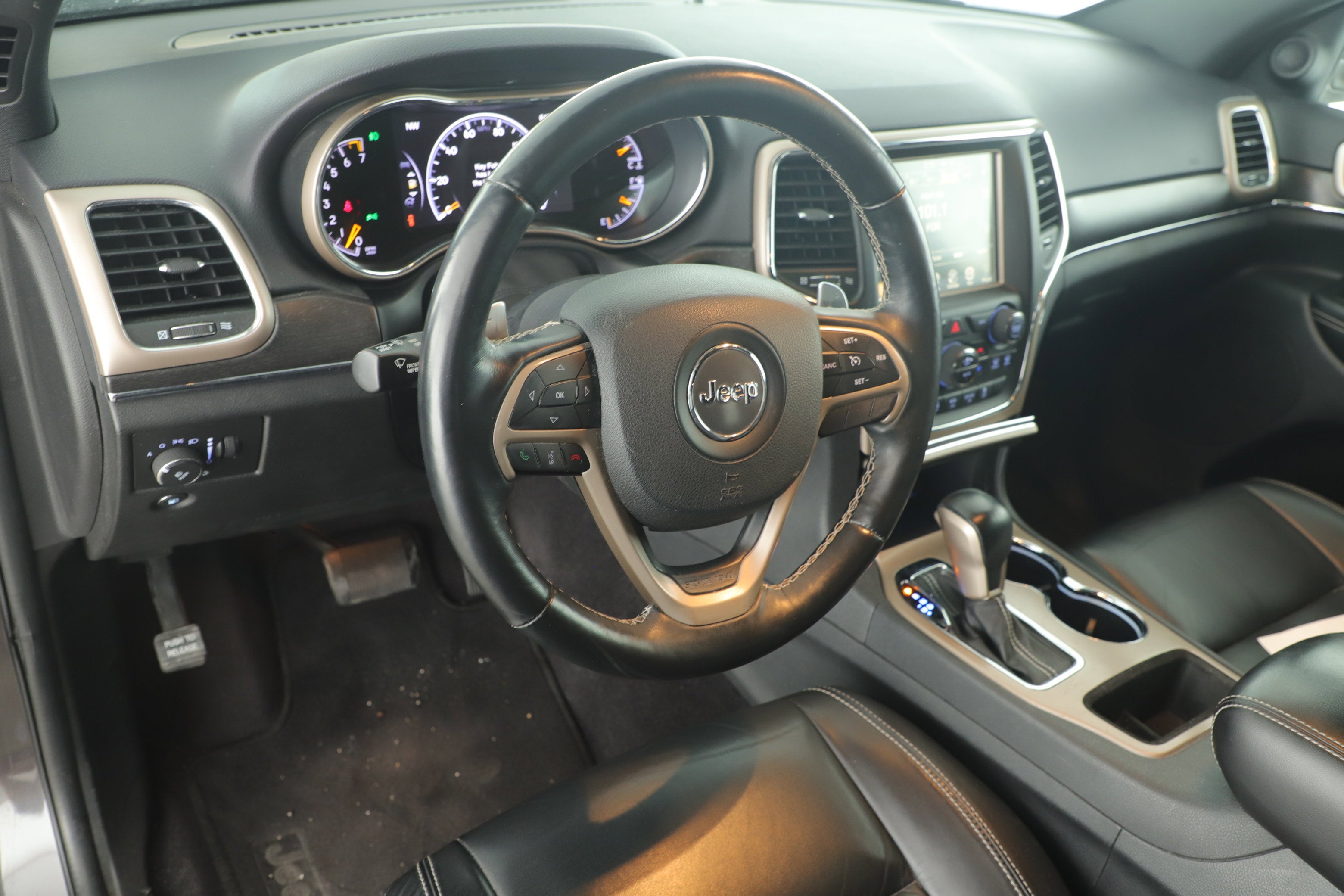 2017 Jeep Grand Cherokee Limited 4x2