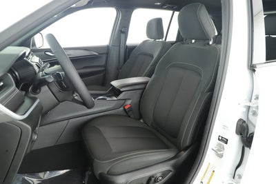 2024 Jeep Grand Cherokee Laredo 4x2