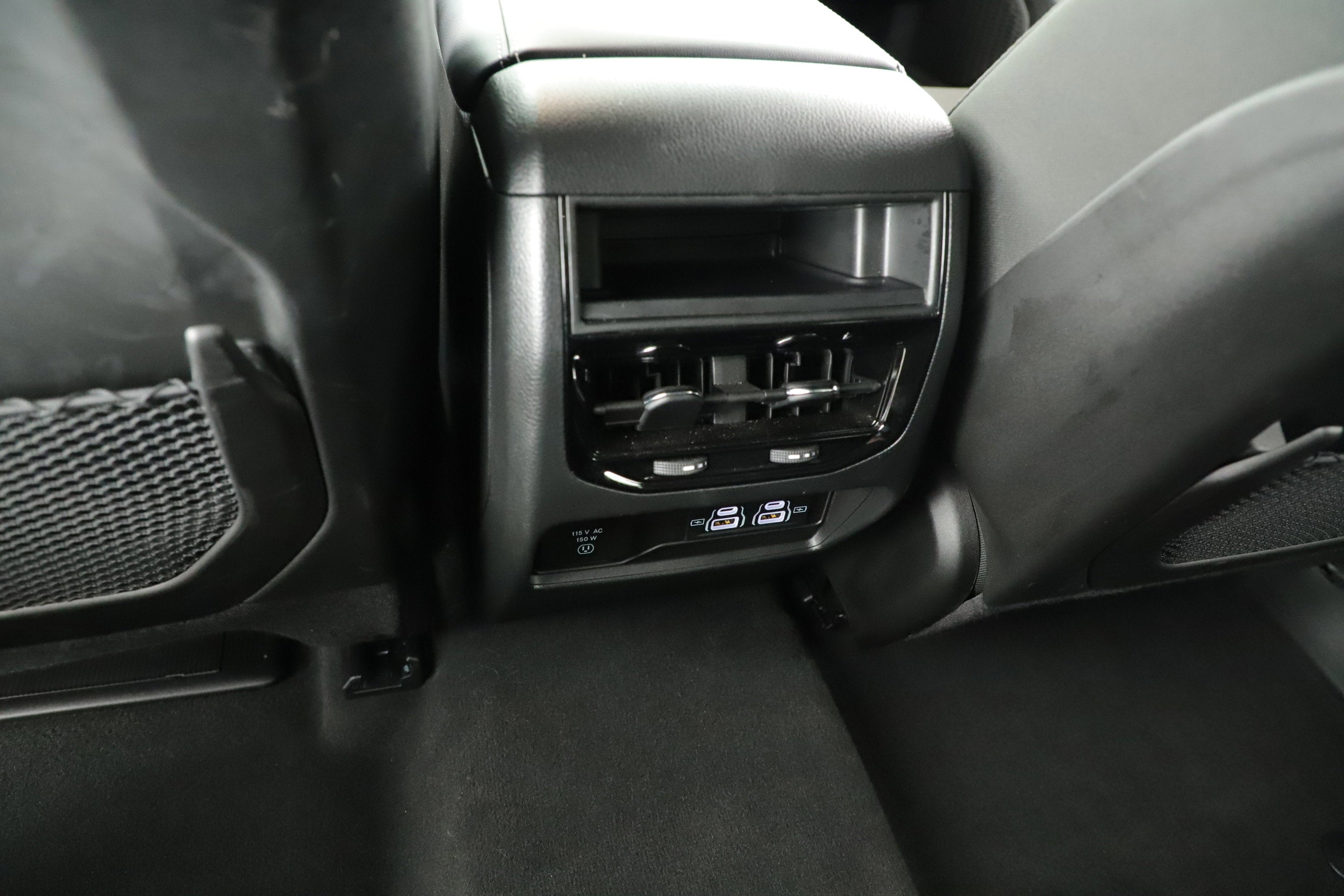 2024 Jeep Grand Cherokee Laredo 4x2