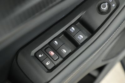 2024 Jeep Grand Cherokee Laredo 4x2