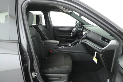 2025 Jeep Grand Cherokee GRAND CHEROKEE LAREDO 4X2