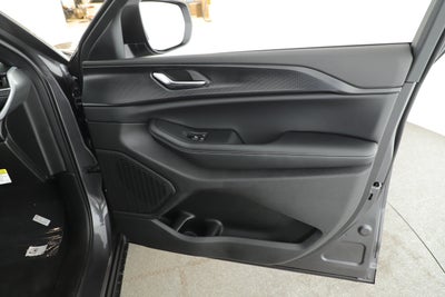 2025 Jeep Grand Cherokee GRAND CHEROKEE LAREDO 4X2