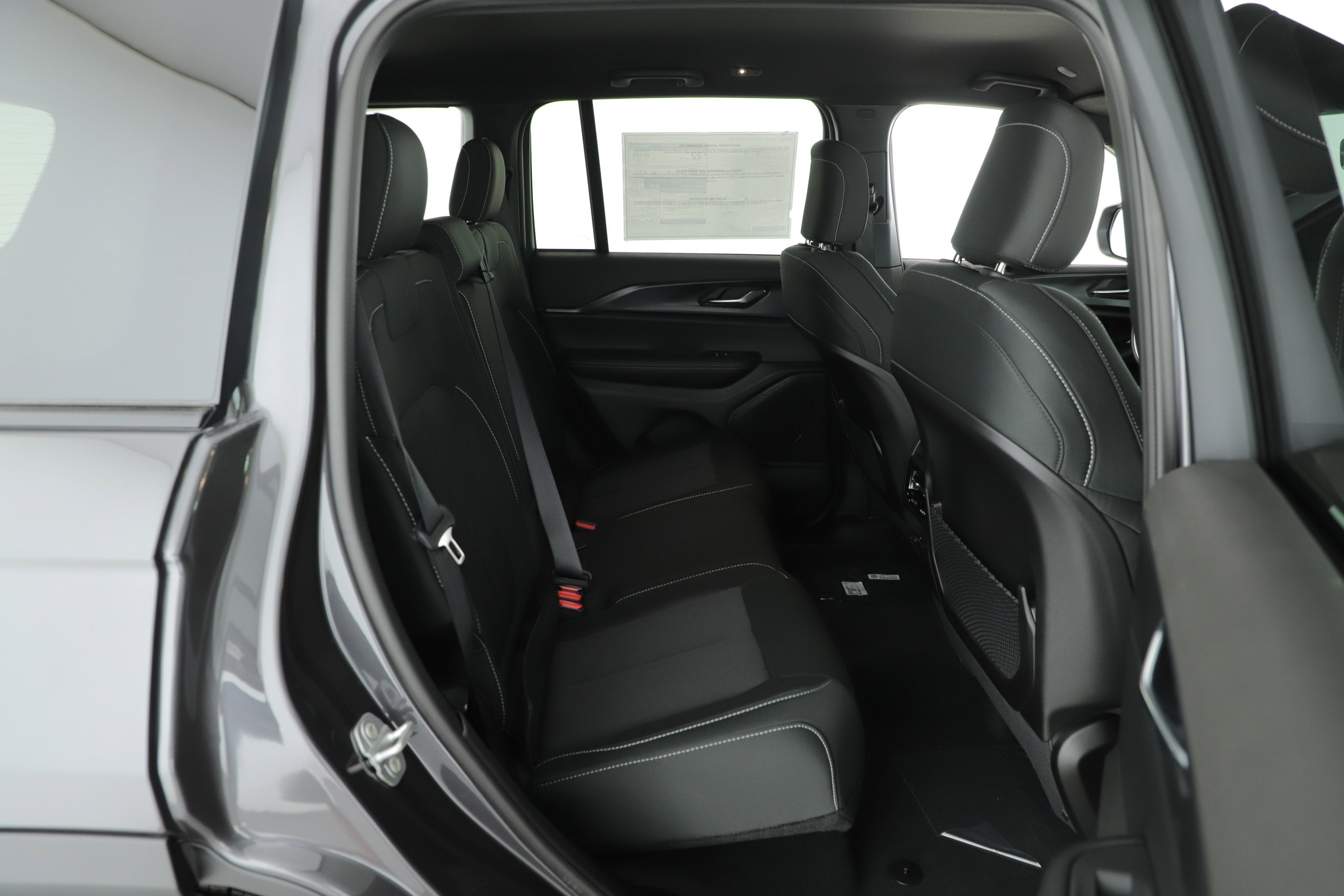 2025 Jeep Grand Cherokee GRAND CHEROKEE LAREDO 4X2