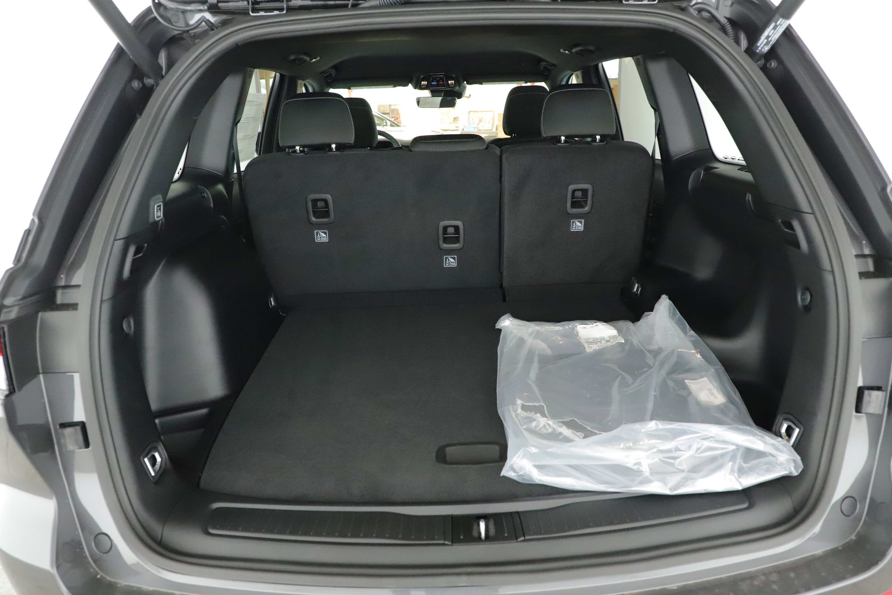 2025 Jeep Grand Cherokee GRAND CHEROKEE LAREDO 4X2