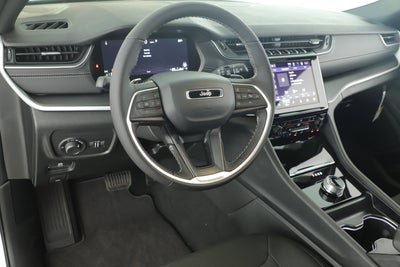 2025 Jeep Grand Cherokee GRAND CHEROKEE LAREDO X 4X2