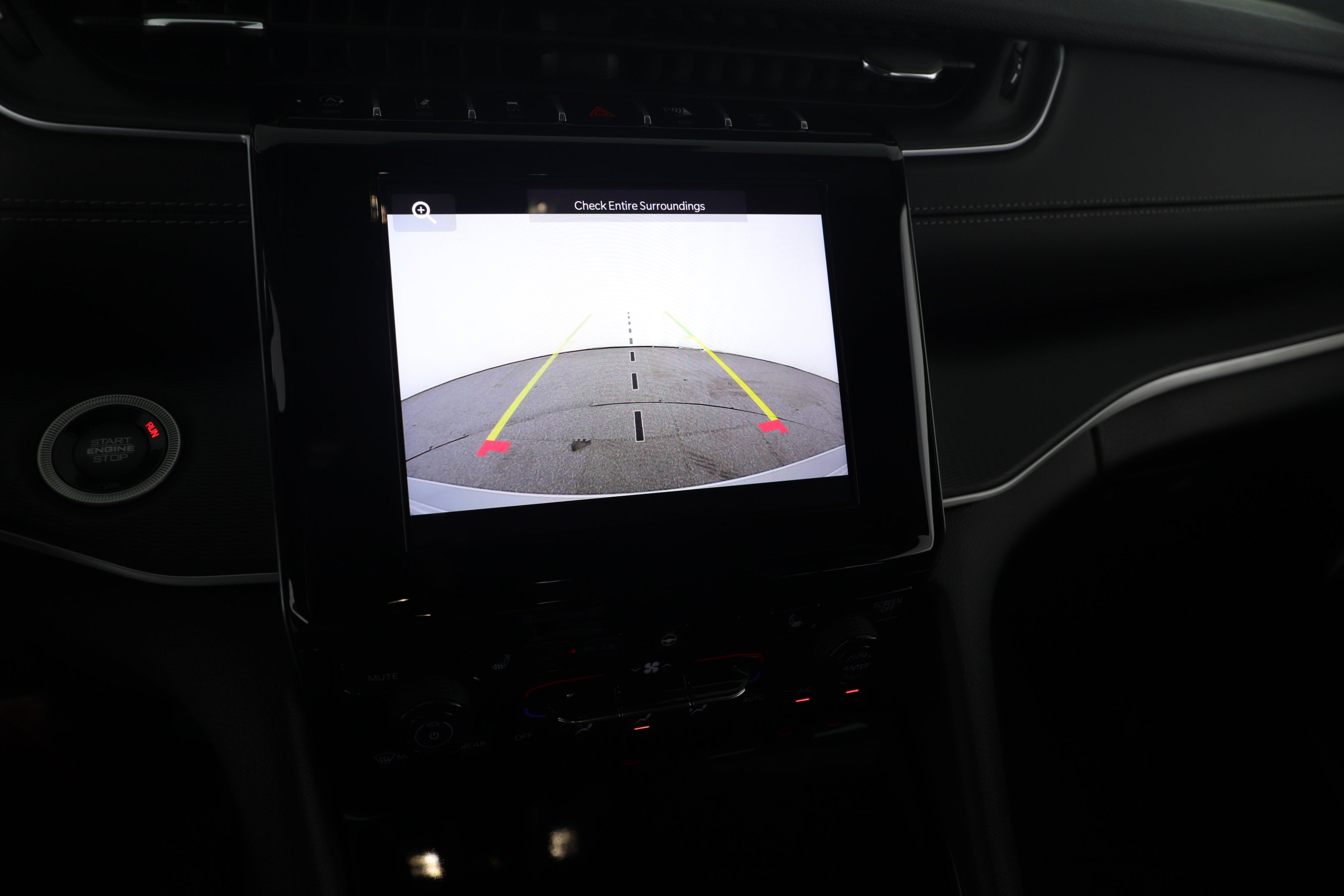 2025 Jeep Grand Cherokee GRAND CHEROKEE LAREDO X 4X2