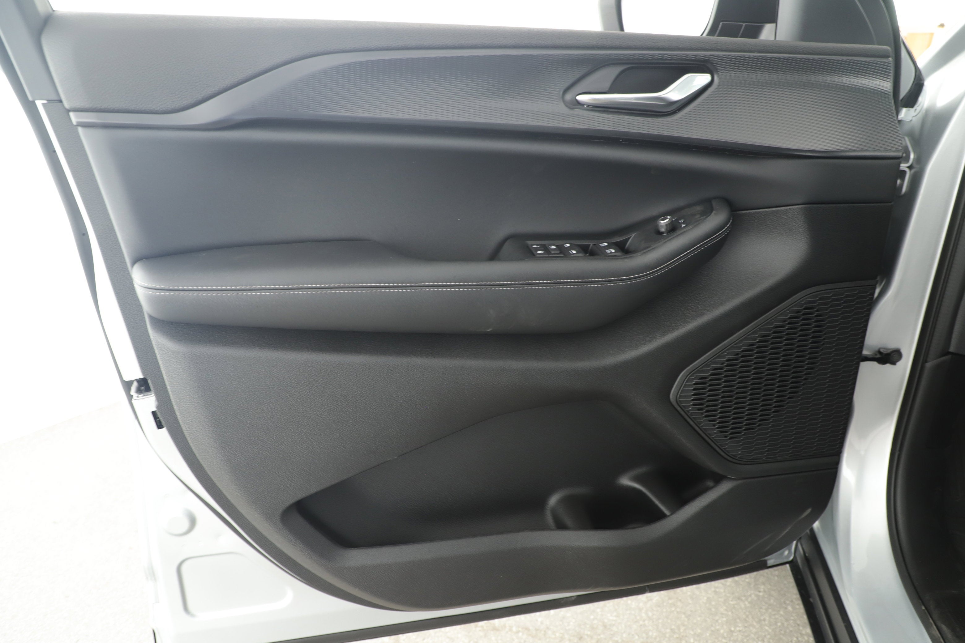 2025 Jeep Grand Cherokee GRAND CHEROKEE LAREDO X 4X2