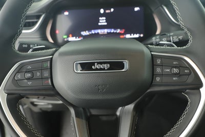 2025 Jeep Grand Cherokee GRAND CHEROKEE LAREDO 4X2