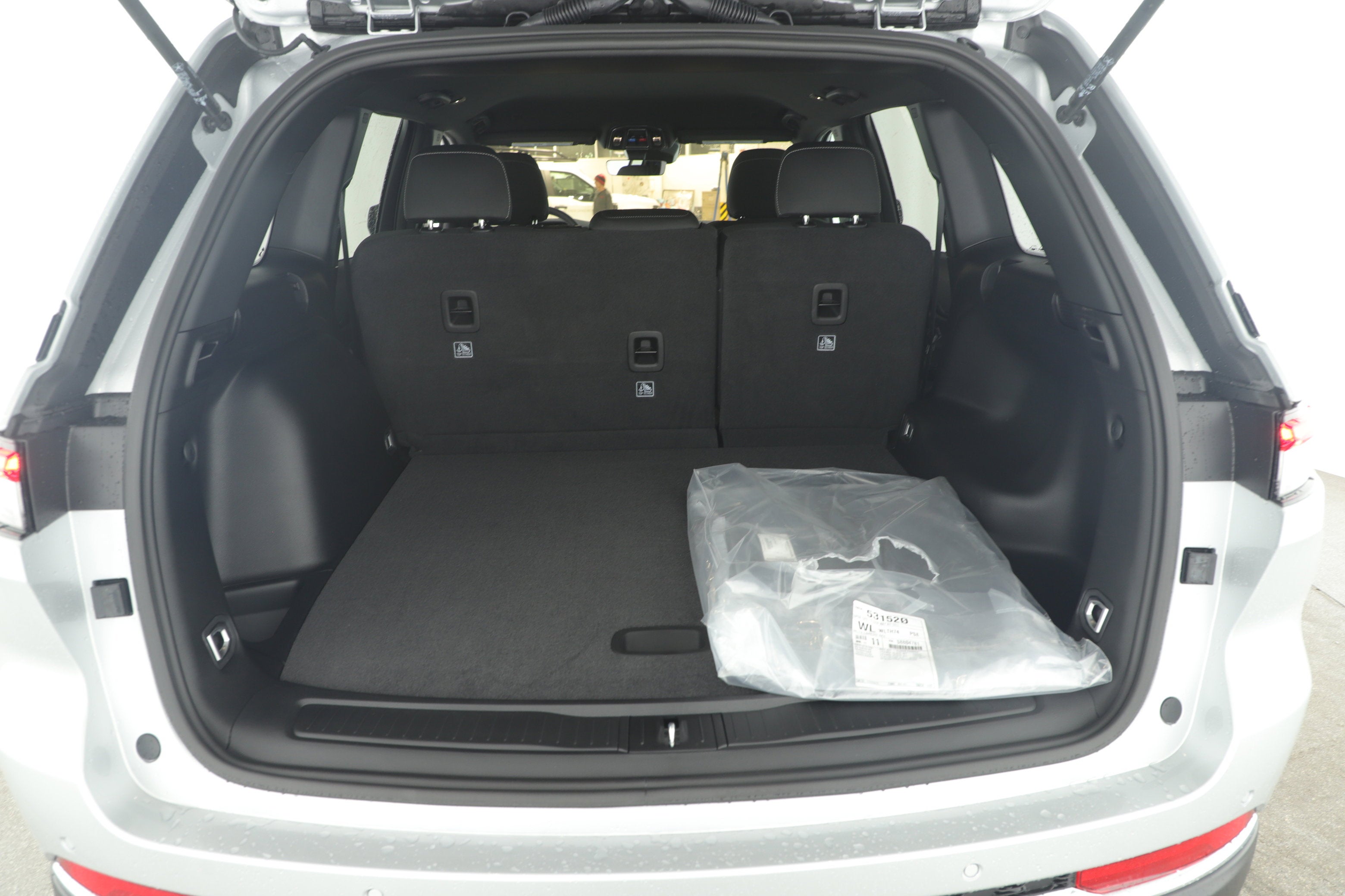 2025 Jeep Grand Cherokee GRAND CHEROKEE LAREDO 4X2