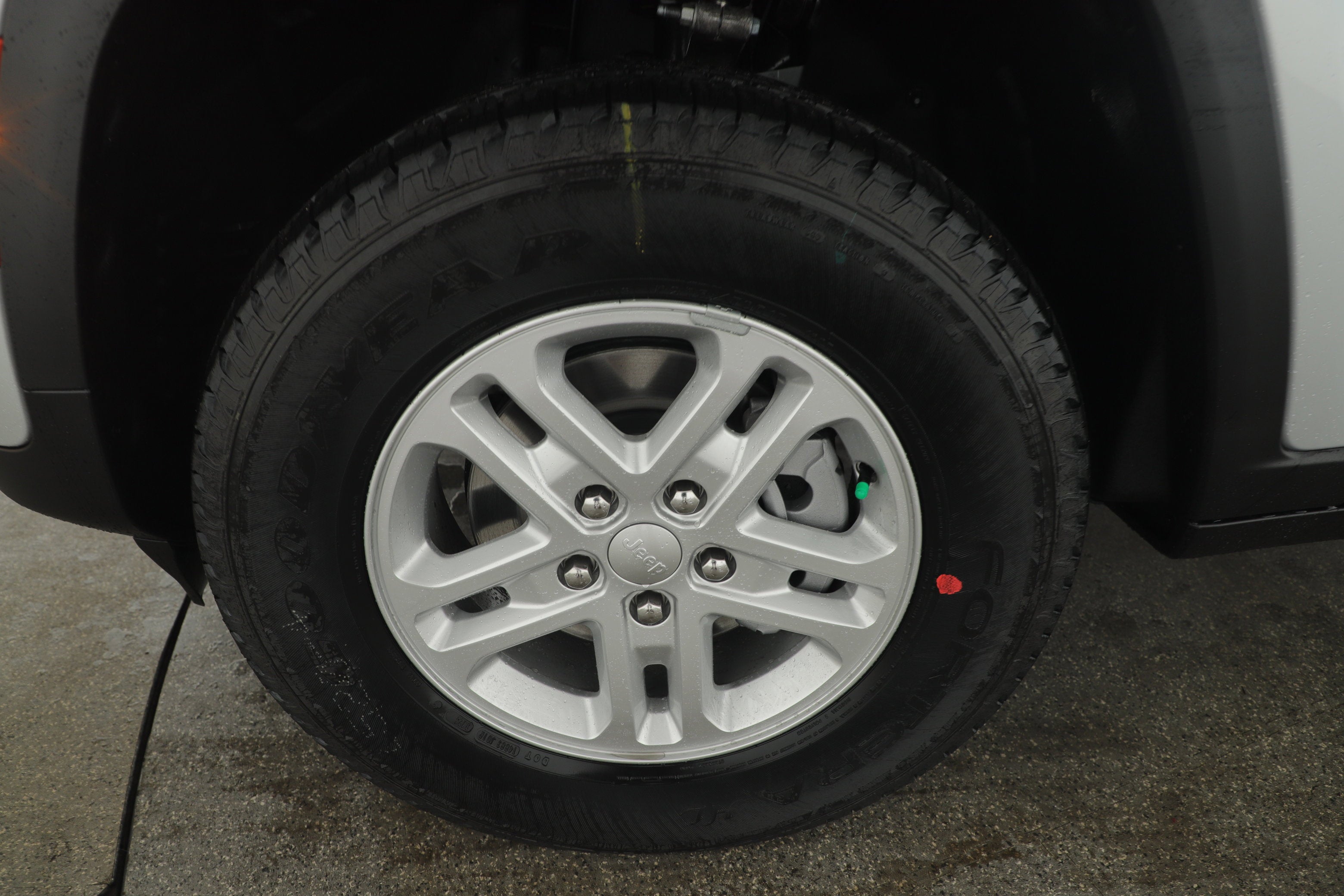 2025 Jeep Grand Cherokee GRAND CHEROKEE LAREDO 4X2