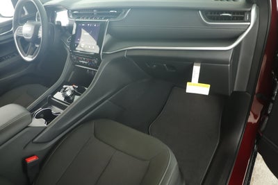 2025 Jeep Grand Cherokee GRAND CHEROKEE LAREDO 4X2