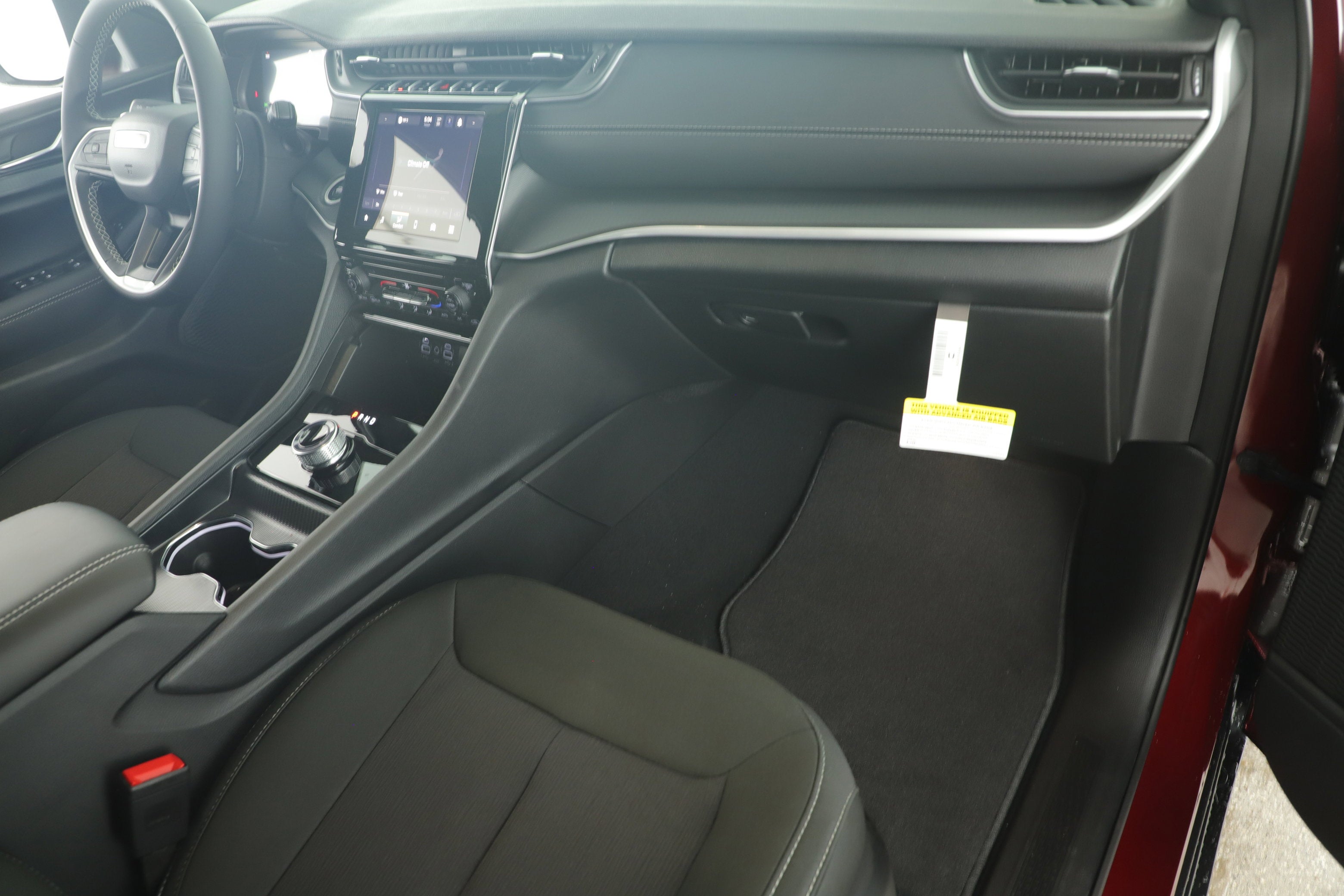 2025 Jeep Grand Cherokee GRAND CHEROKEE LAREDO 4X2