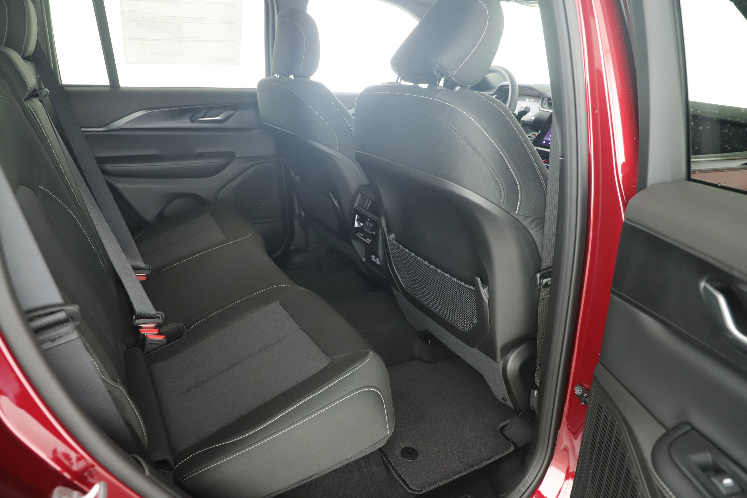 2025 Jeep Grand Cherokee GRAND CHEROKEE LAREDO 4X2