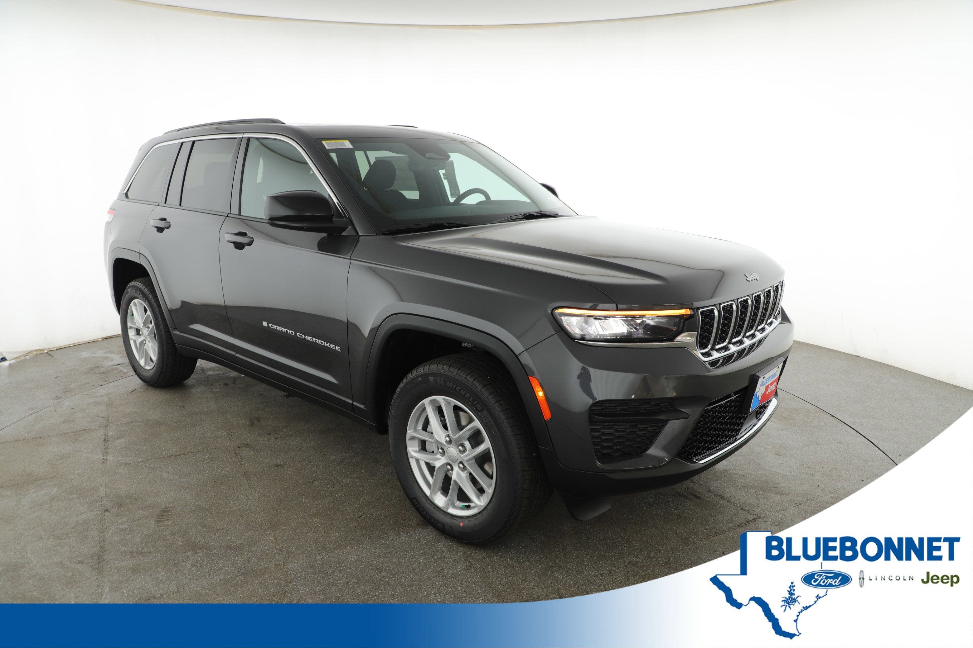 2026 Jeep Grand Cherokee GRAND CHEROKEE LAREDO X 4X2