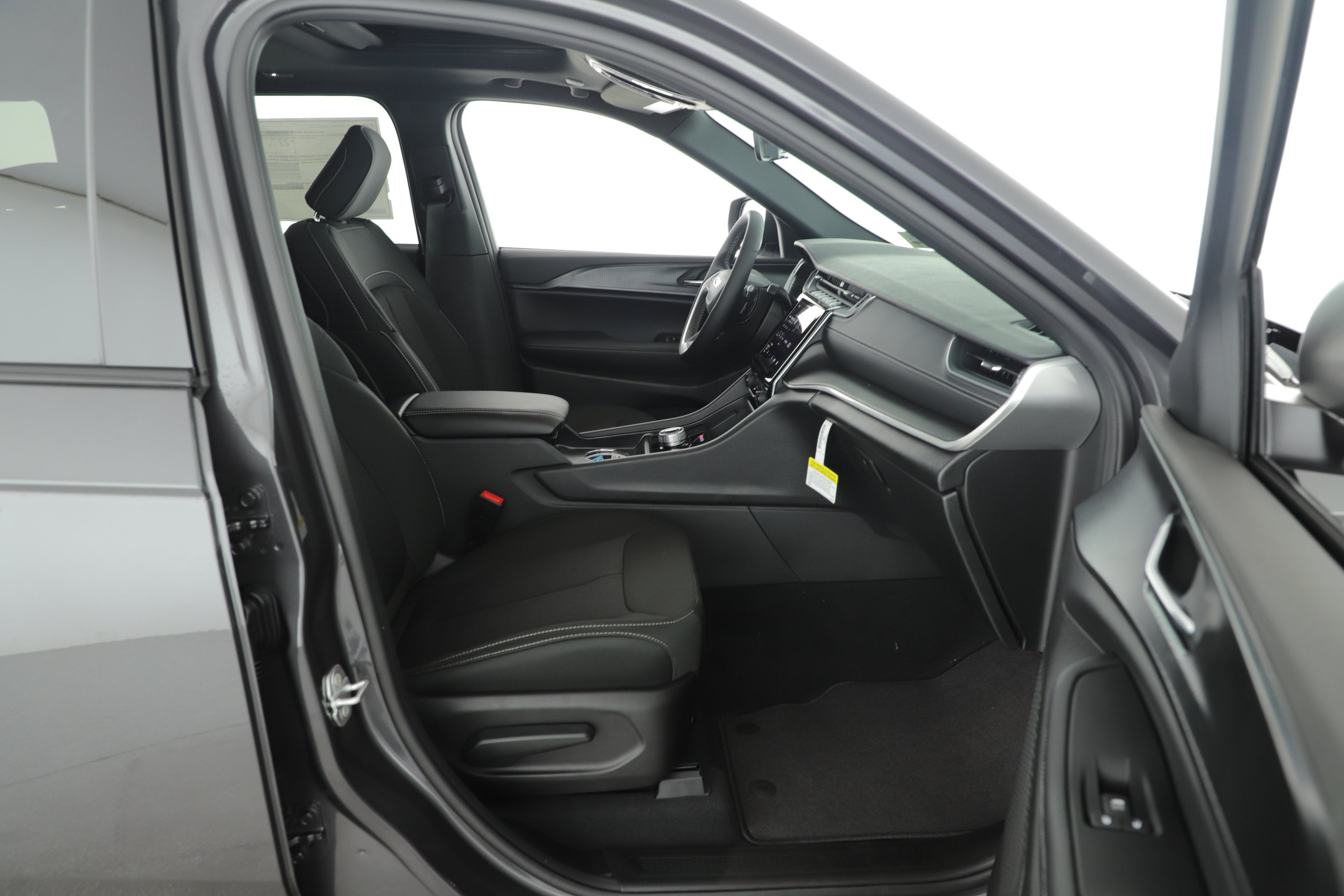 2026 Jeep Grand Cherokee GRAND CHEROKEE LAREDO X 4X2