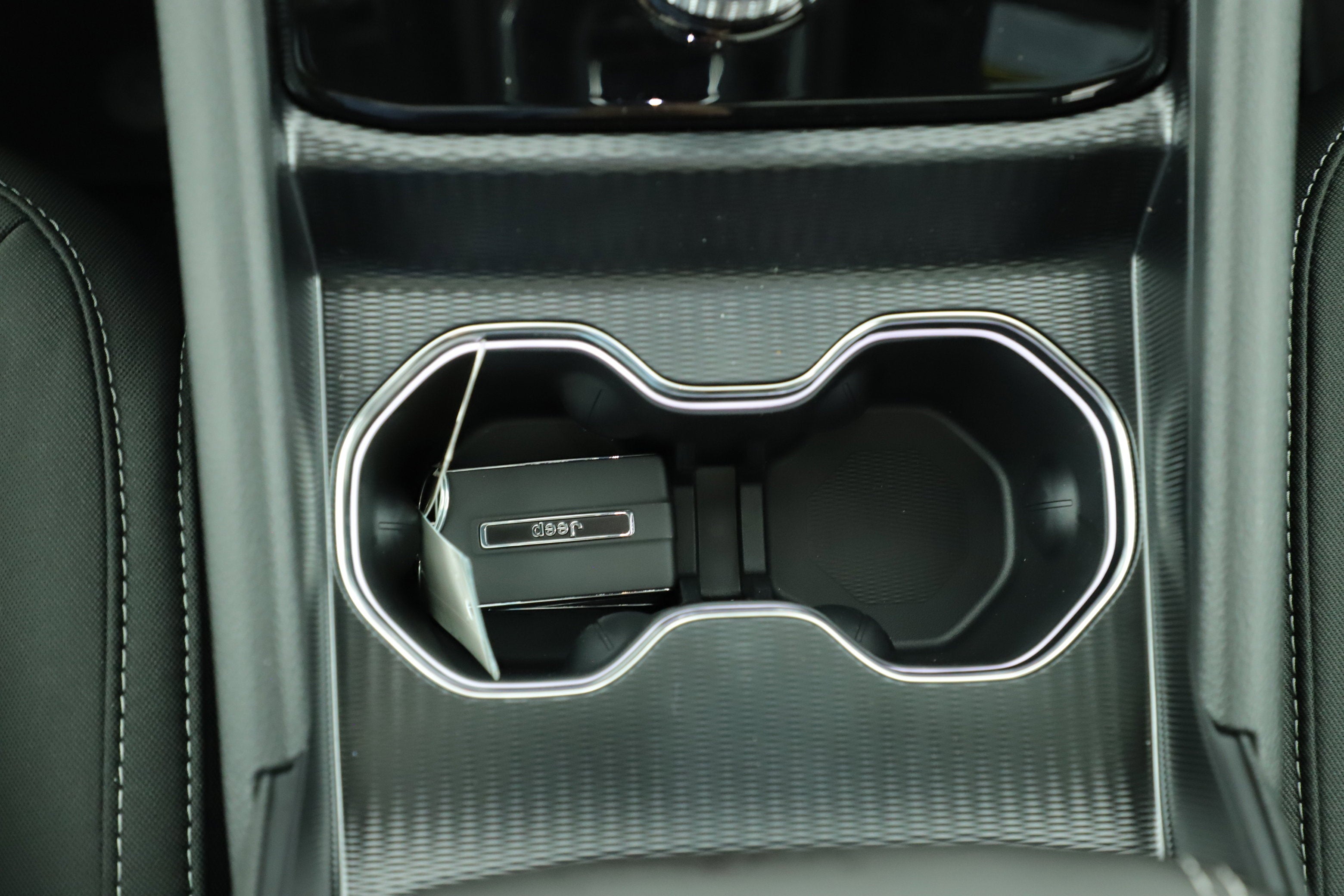 2026 Jeep Grand Cherokee GRAND CHEROKEE LAREDO X 4X2