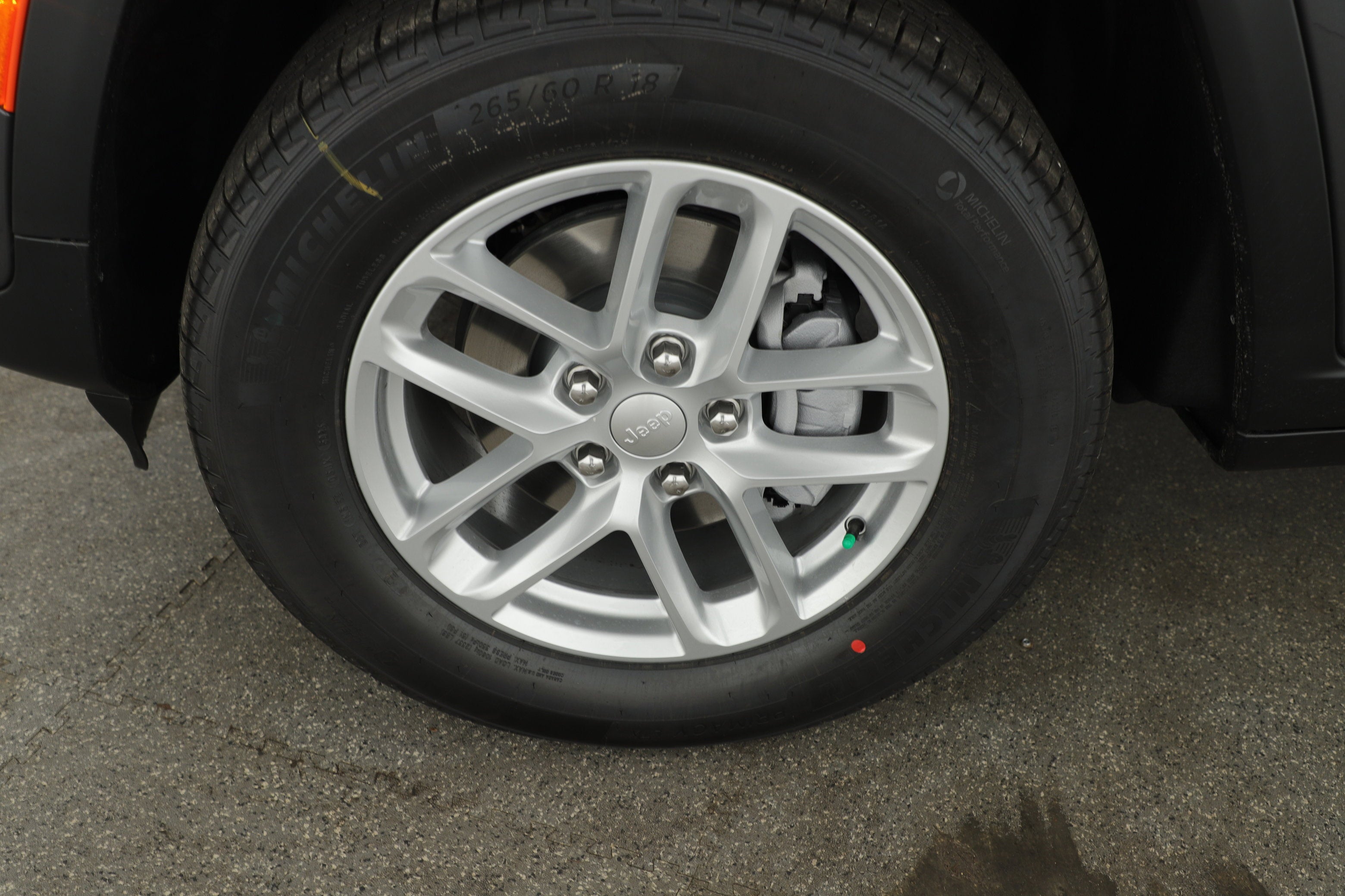 2026 Jeep Grand Cherokee GRAND CHEROKEE LAREDO X 4X2