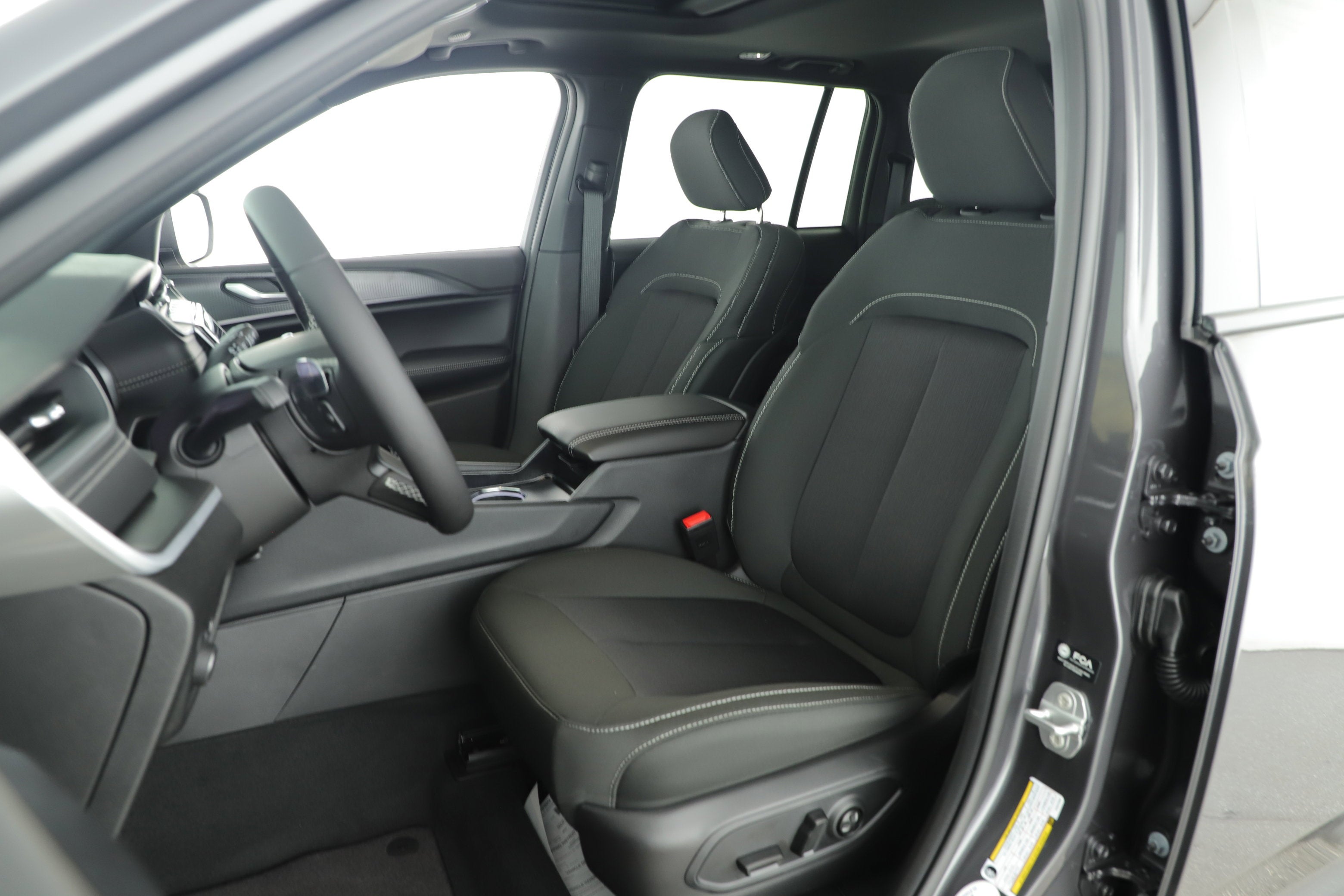 2026 Jeep Grand Cherokee GRAND CHEROKEE LAREDO X 4X2