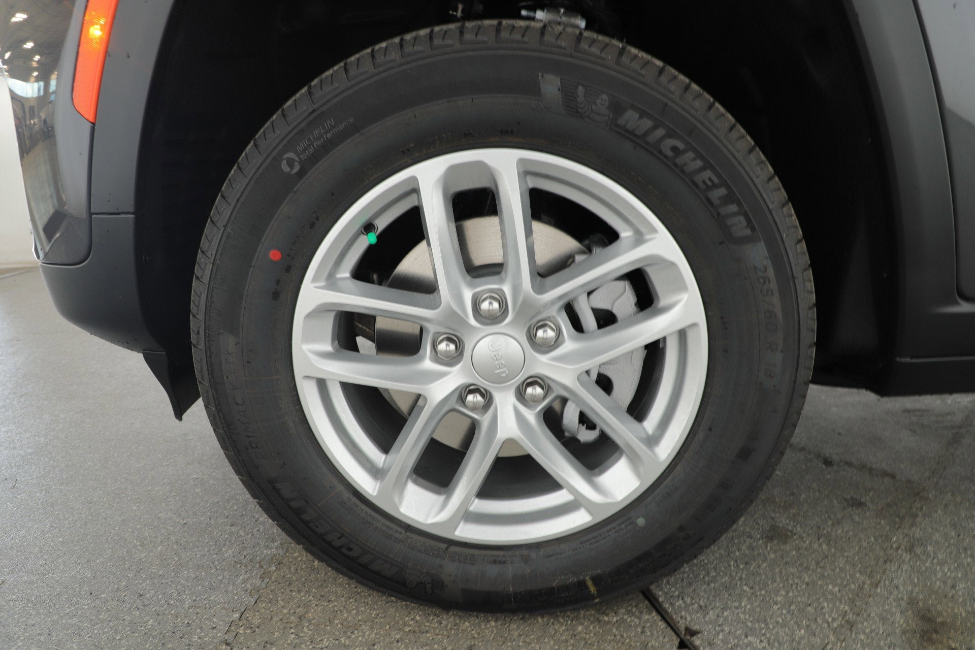 2025 Jeep Grand Cherokee GRAND CHEROKEE LAREDO X 4X2