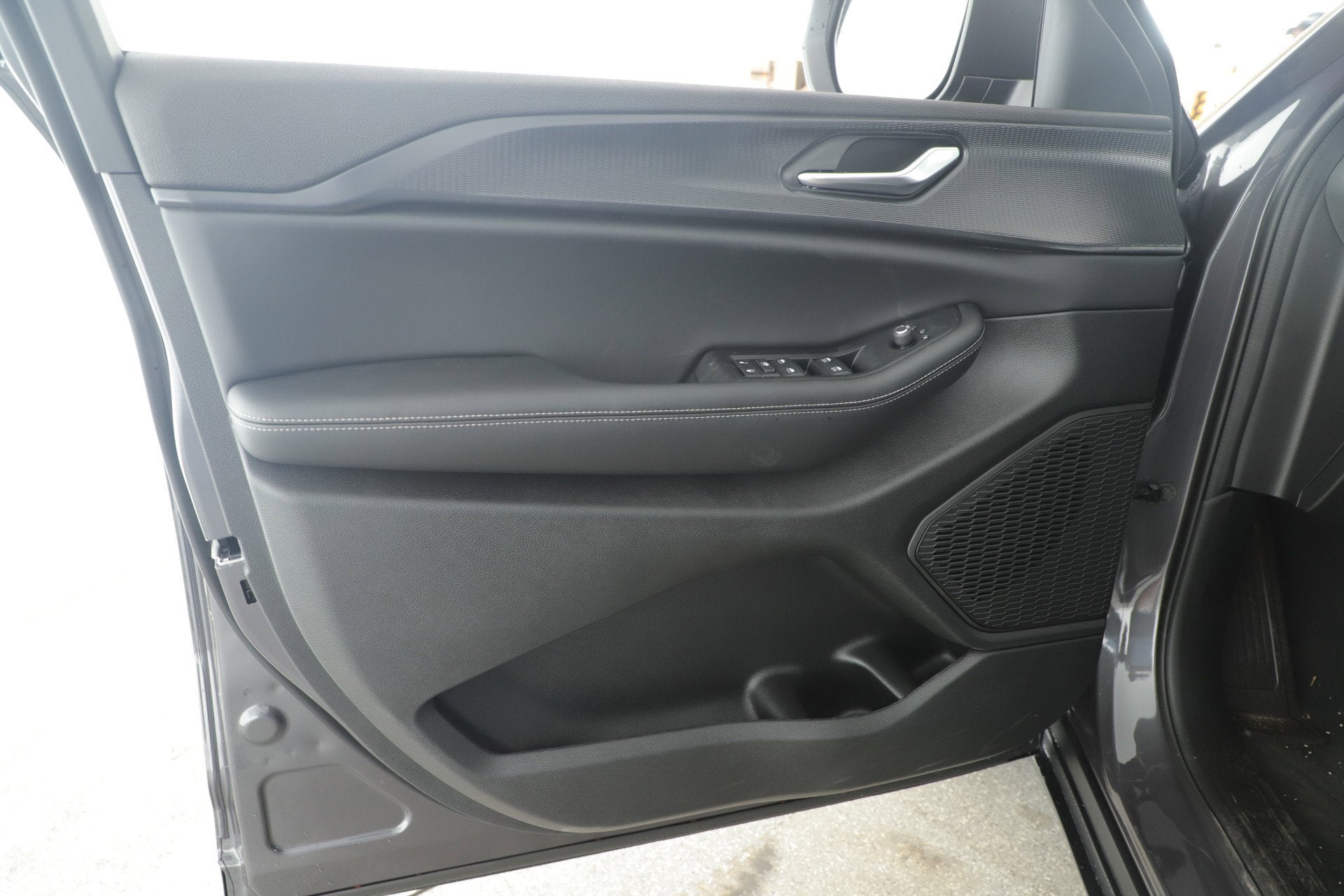 2025 Jeep Grand Cherokee GRAND CHEROKEE LAREDO X 4X2