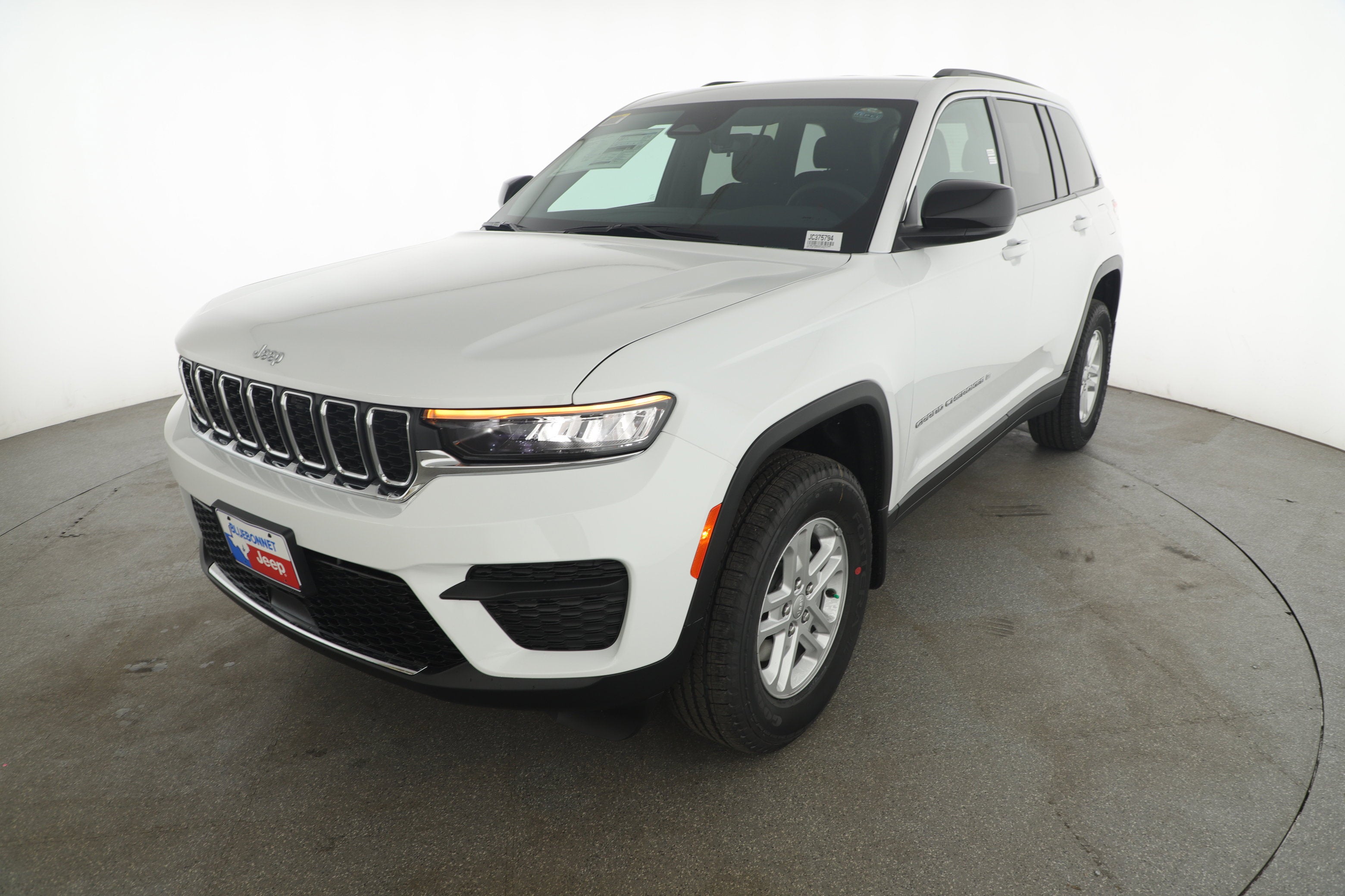 2025 Jeep Grand Cherokee GRAND CHEROKEE LAREDO 4X2