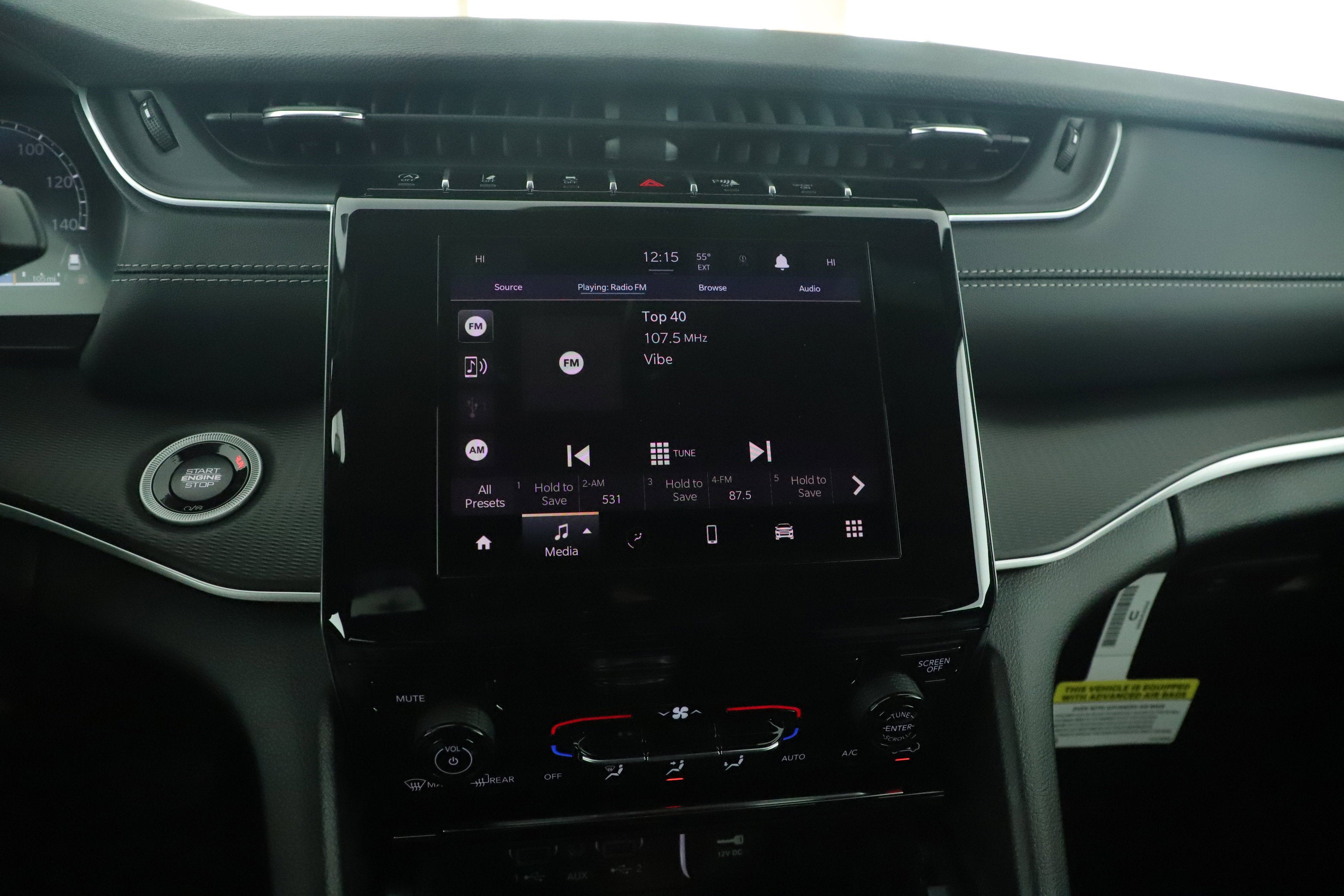 2025 Jeep Grand Cherokee GRAND CHEROKEE LAREDO 4X2