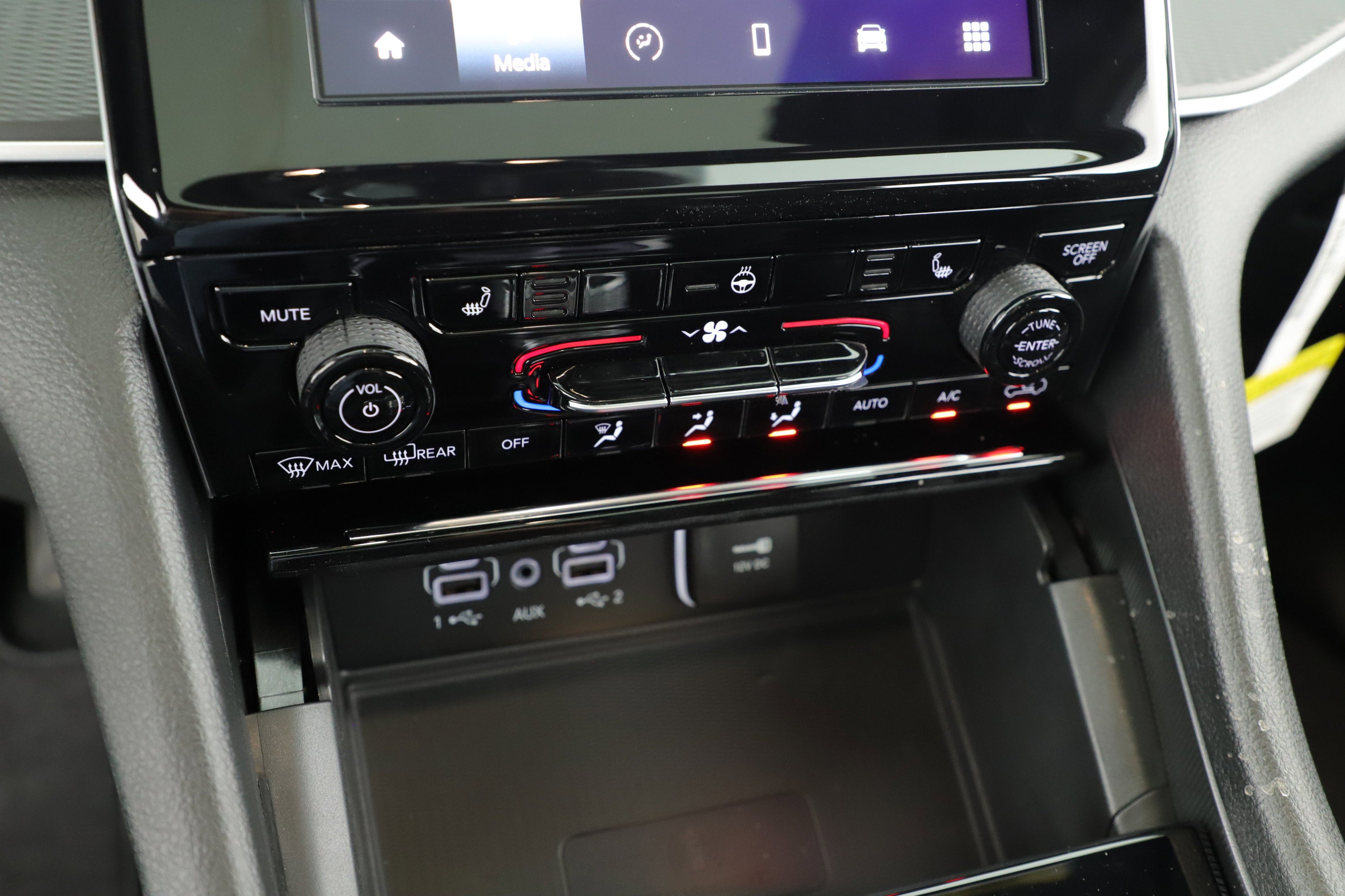 2026 Jeep Grand Cherokee GRAND CHEROKEE LAREDO X 4X2