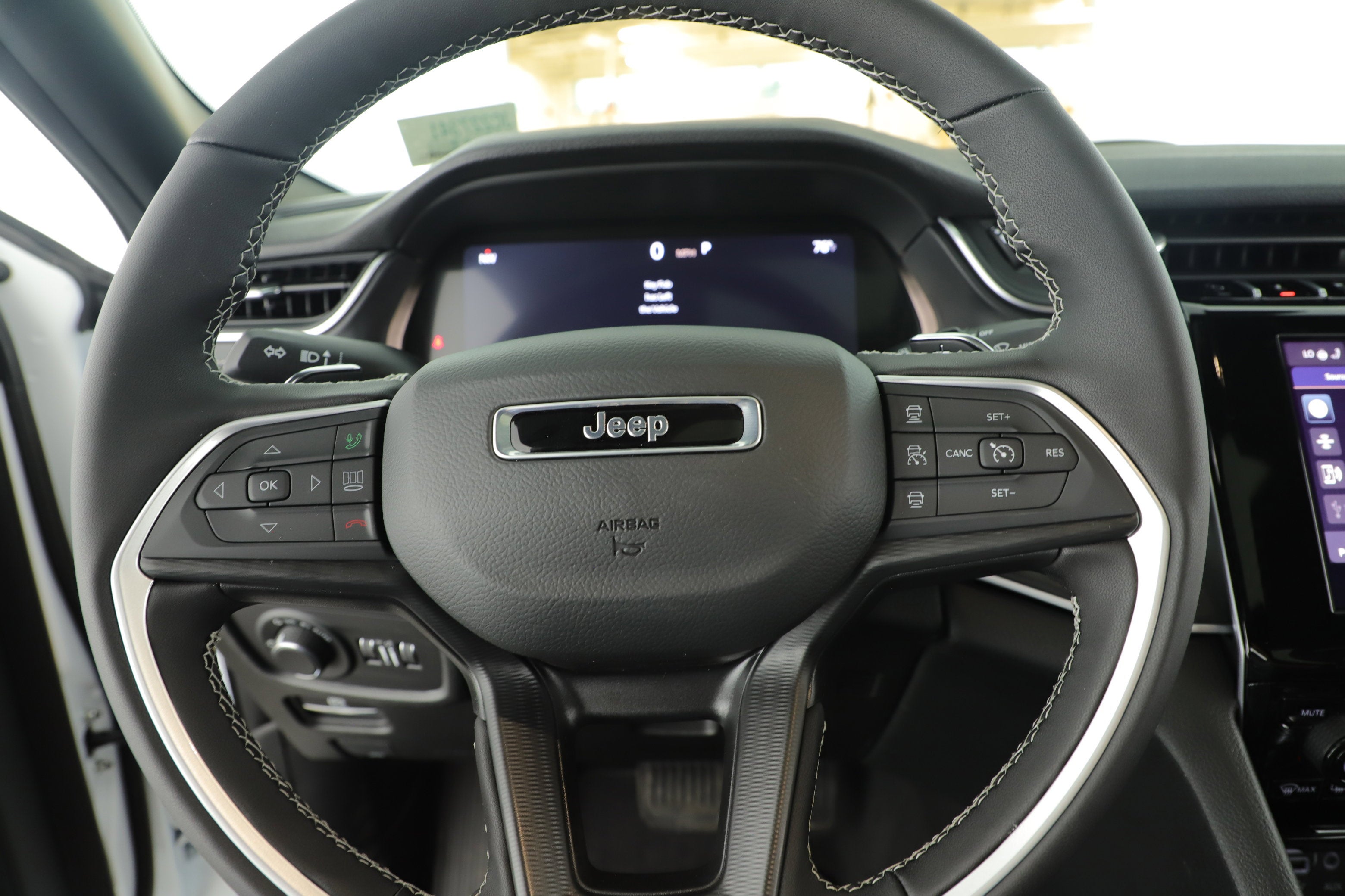 2026 Jeep Grand Cherokee GRAND CHEROKEE LAREDO X 4X2