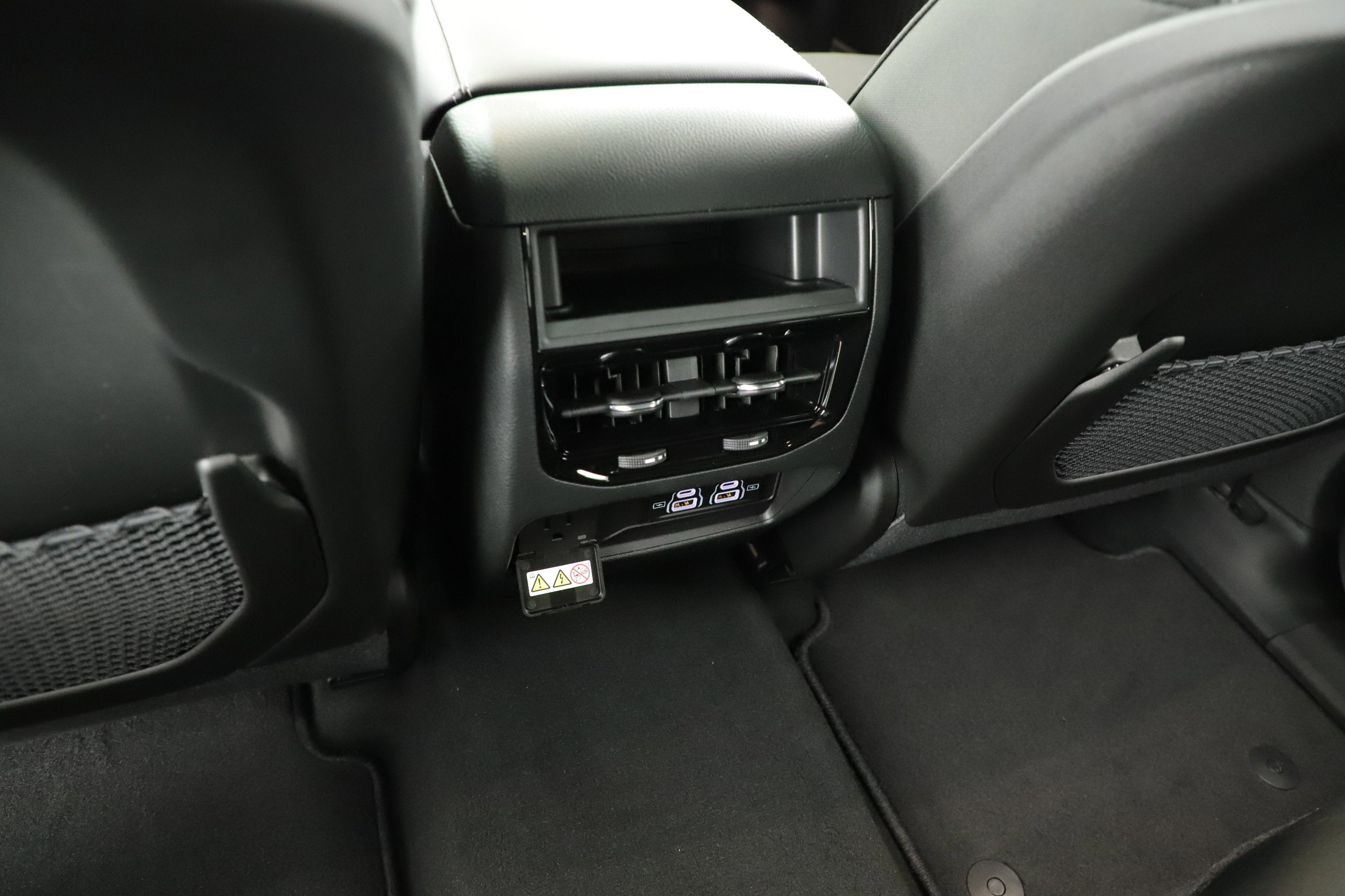 2026 Jeep Grand Cherokee GRAND CHEROKEE LAREDO X 4X2